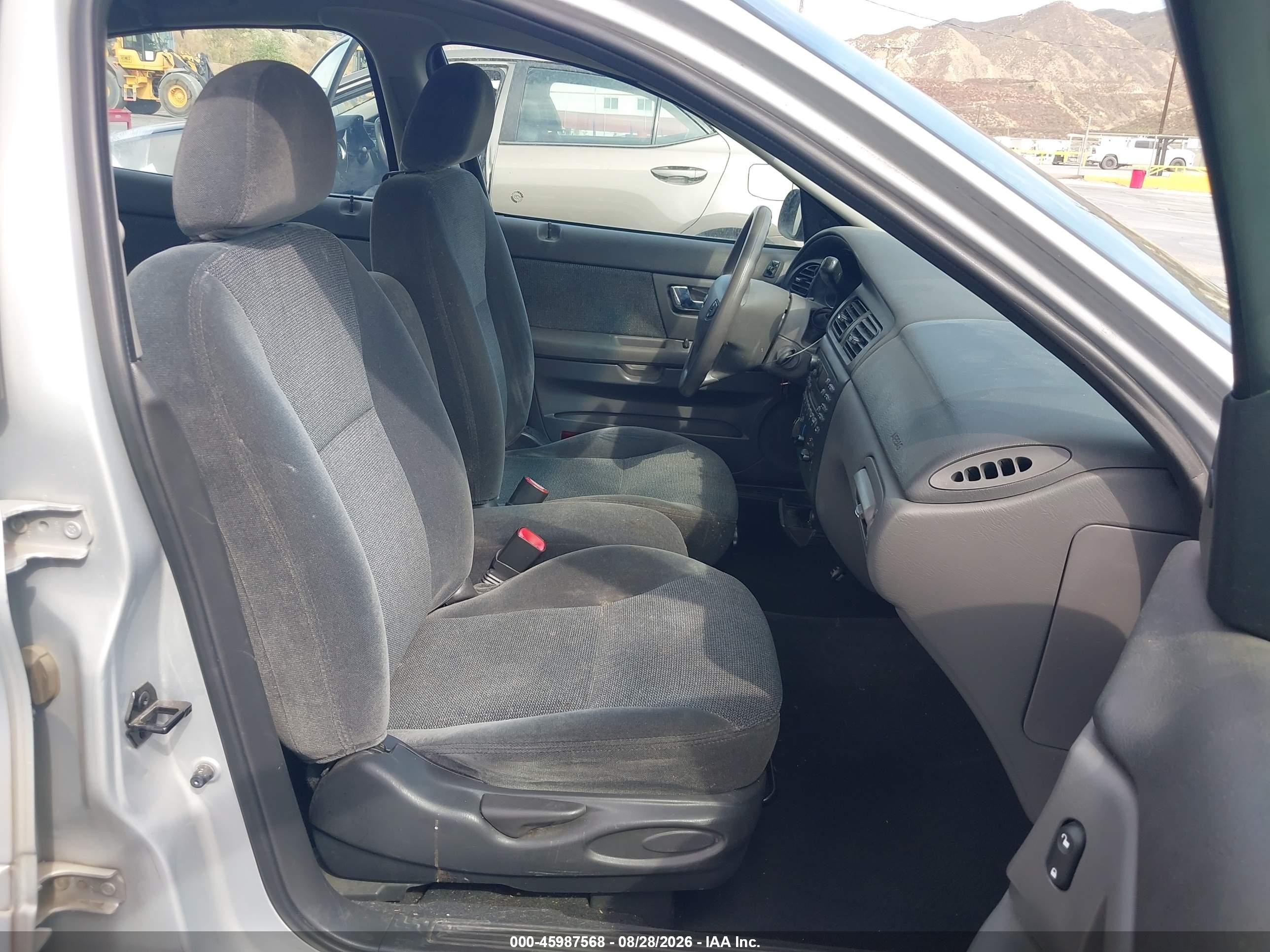 2002 Ford Taurus Se Silver vin: 1FAFP53U72G225288