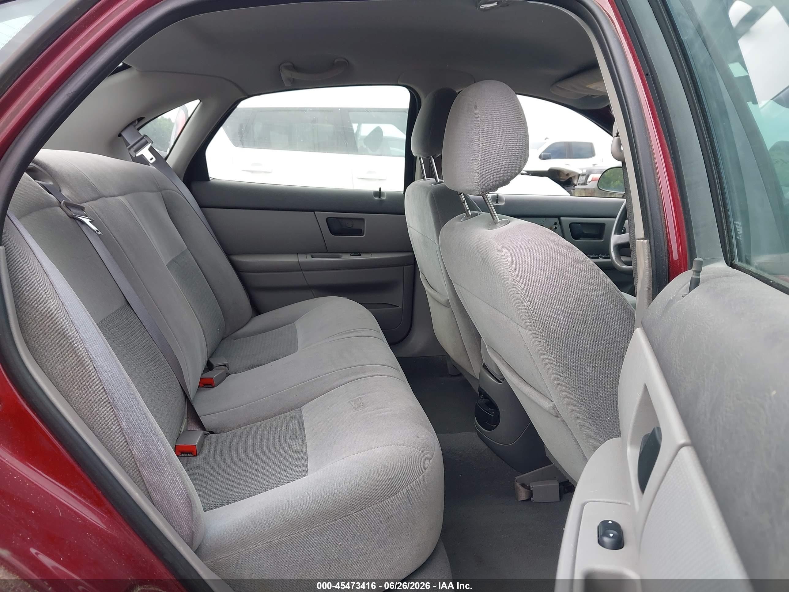 2007 Ford Taurus Se Red vin: 1FAFP53U77A179276