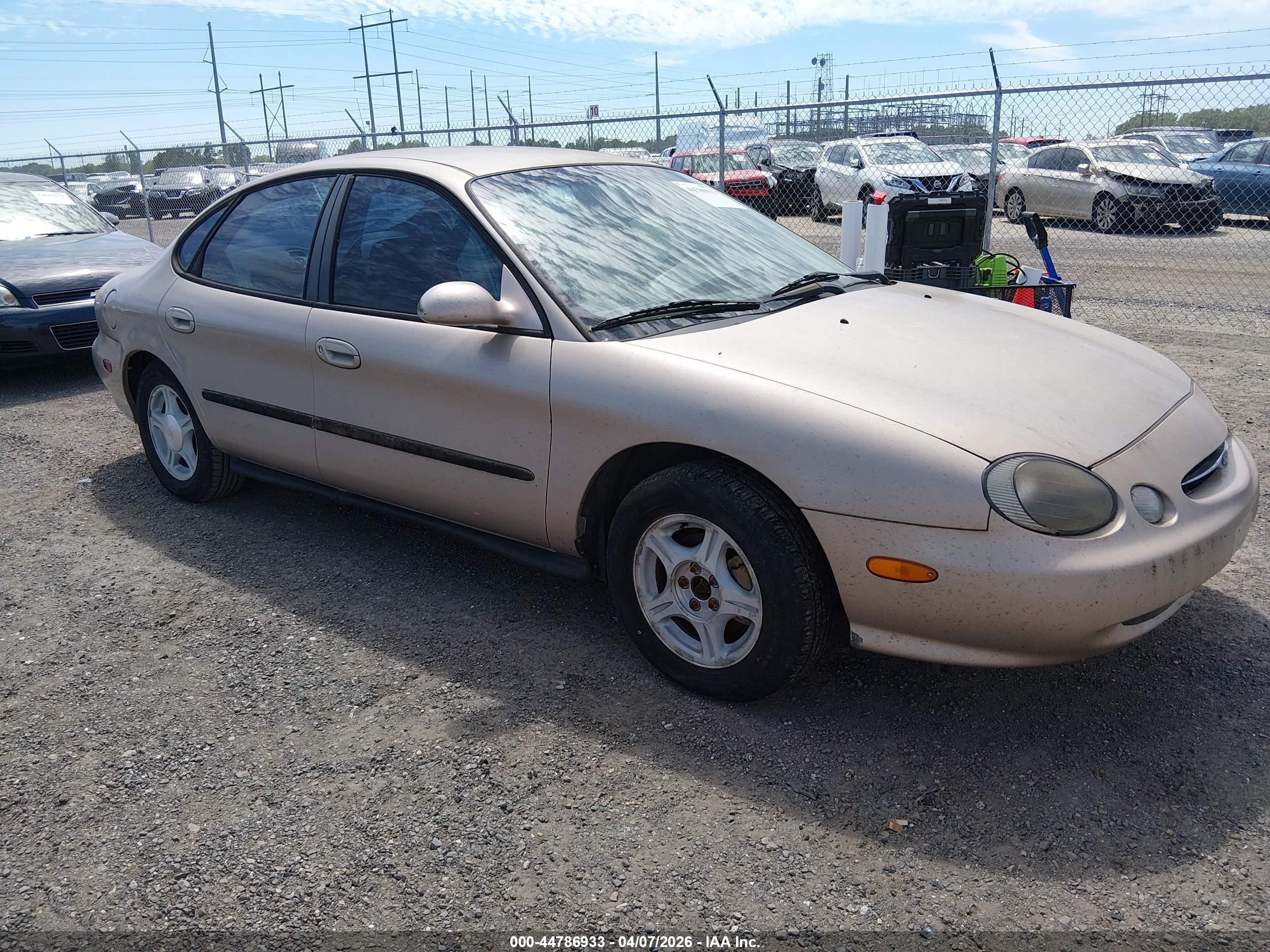 1999 Ford Taurus Se/se-ne Tan vin: 1FAFP53U7XA293164