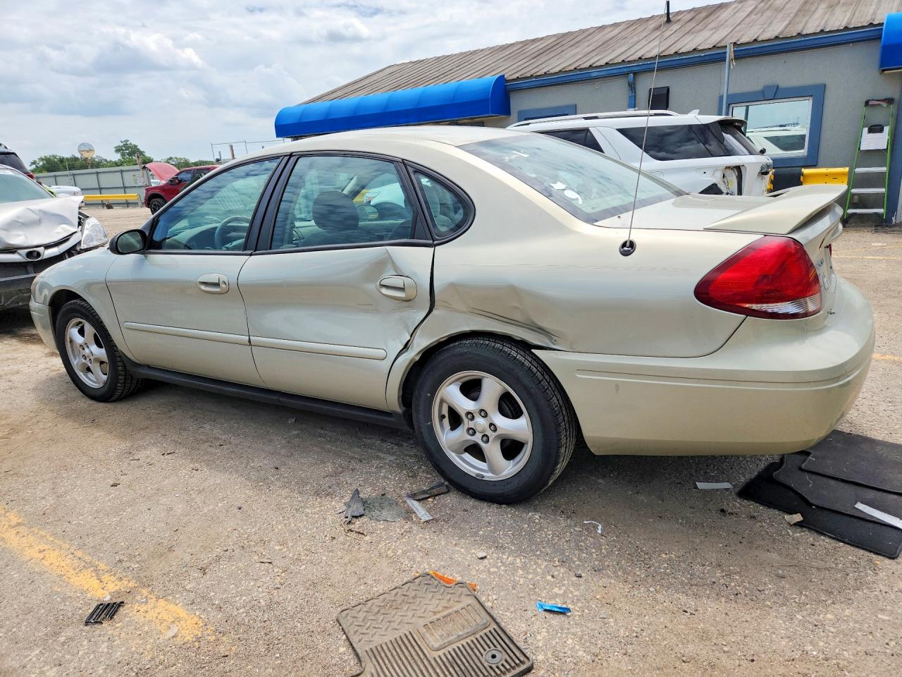 2004 Ford Taurus Se Серебряный vin: 1FAFP53U84G100951