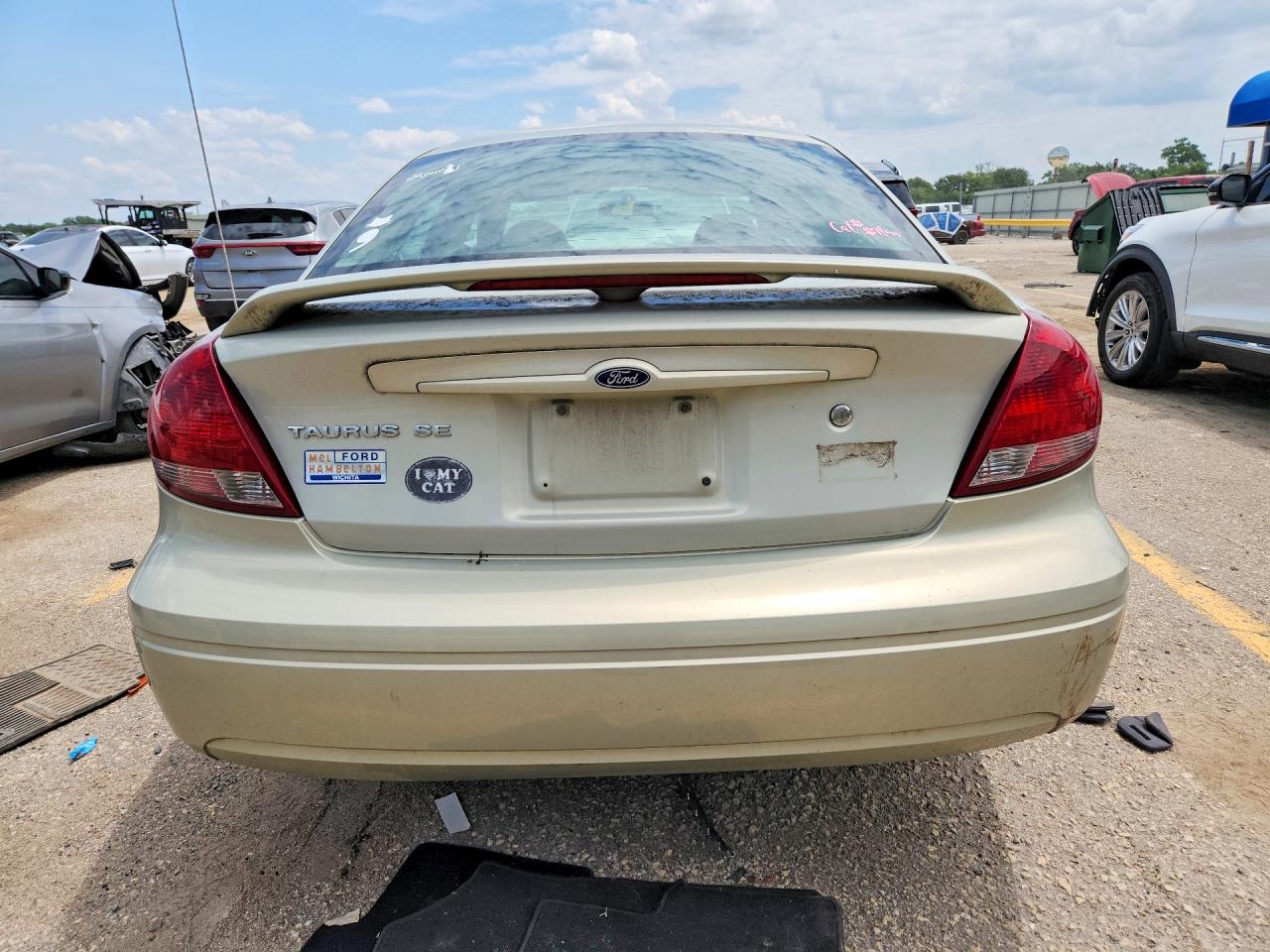2004 Ford Taurus Se Серебряный vin: 1FAFP53U84G100951