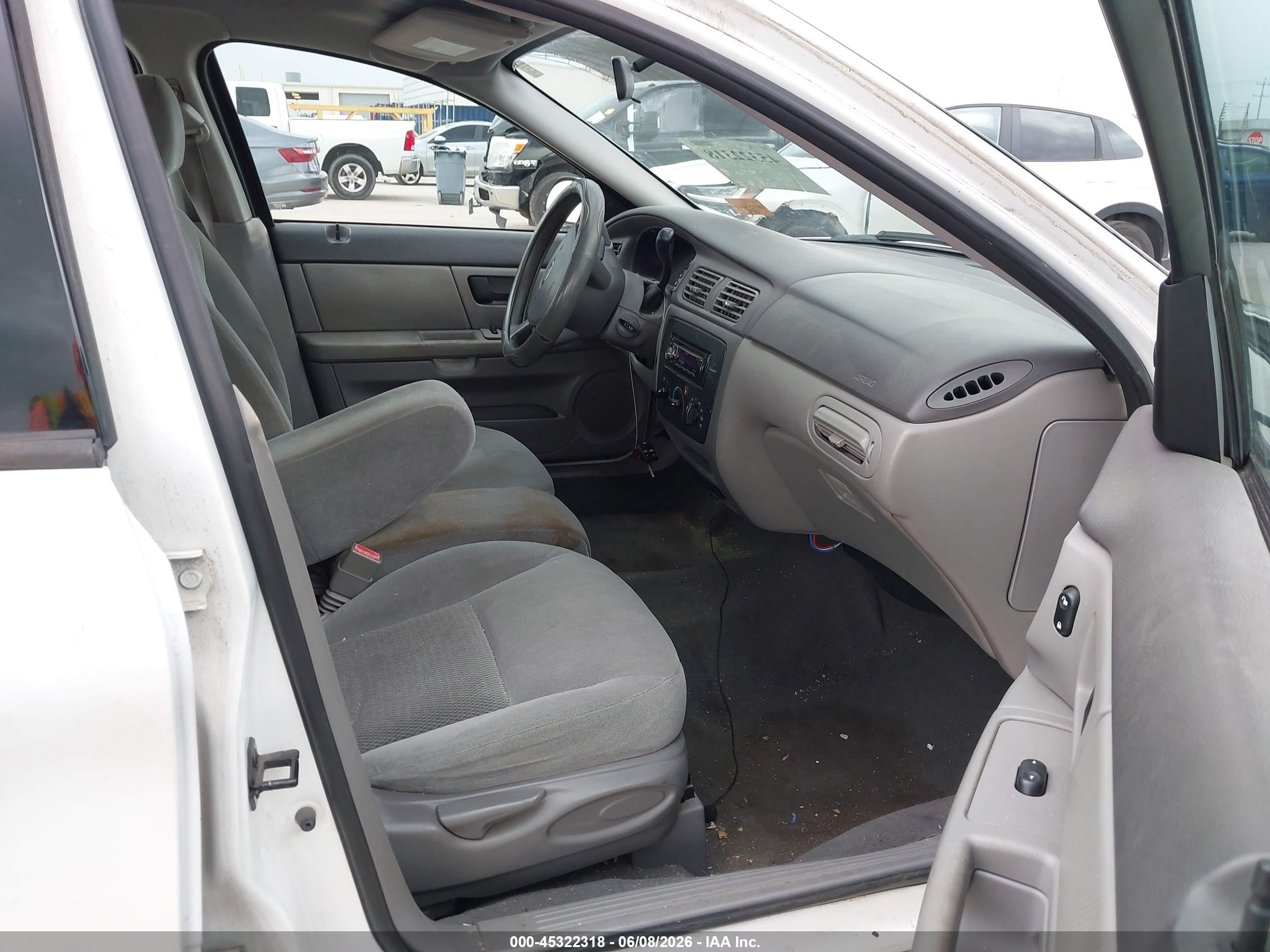 2005 Ford Taurus Se White vin: 1FAFP53U85A279819