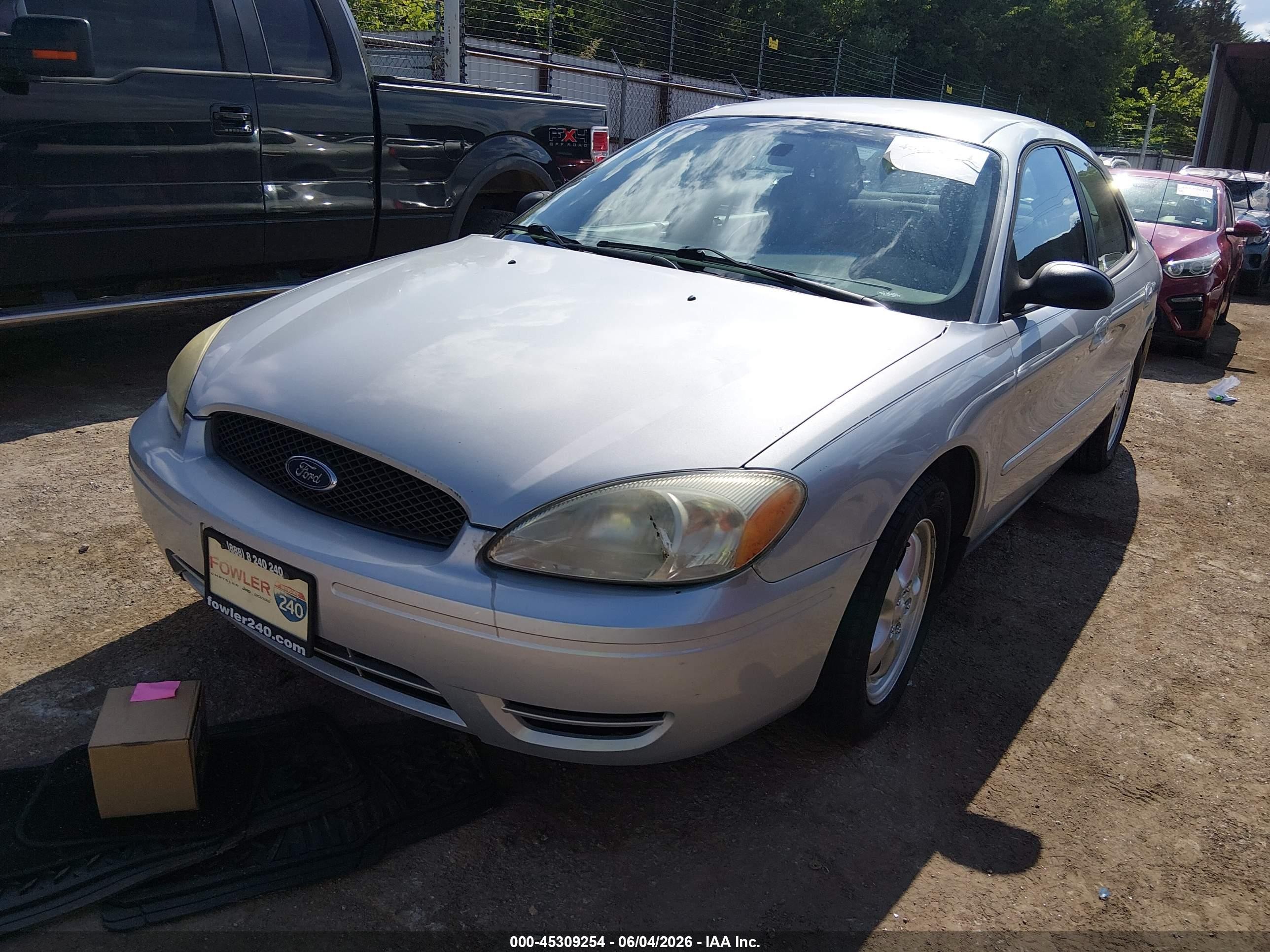 2006 Ford Taurus Se Silver vin: 1FAFP53U86A113267