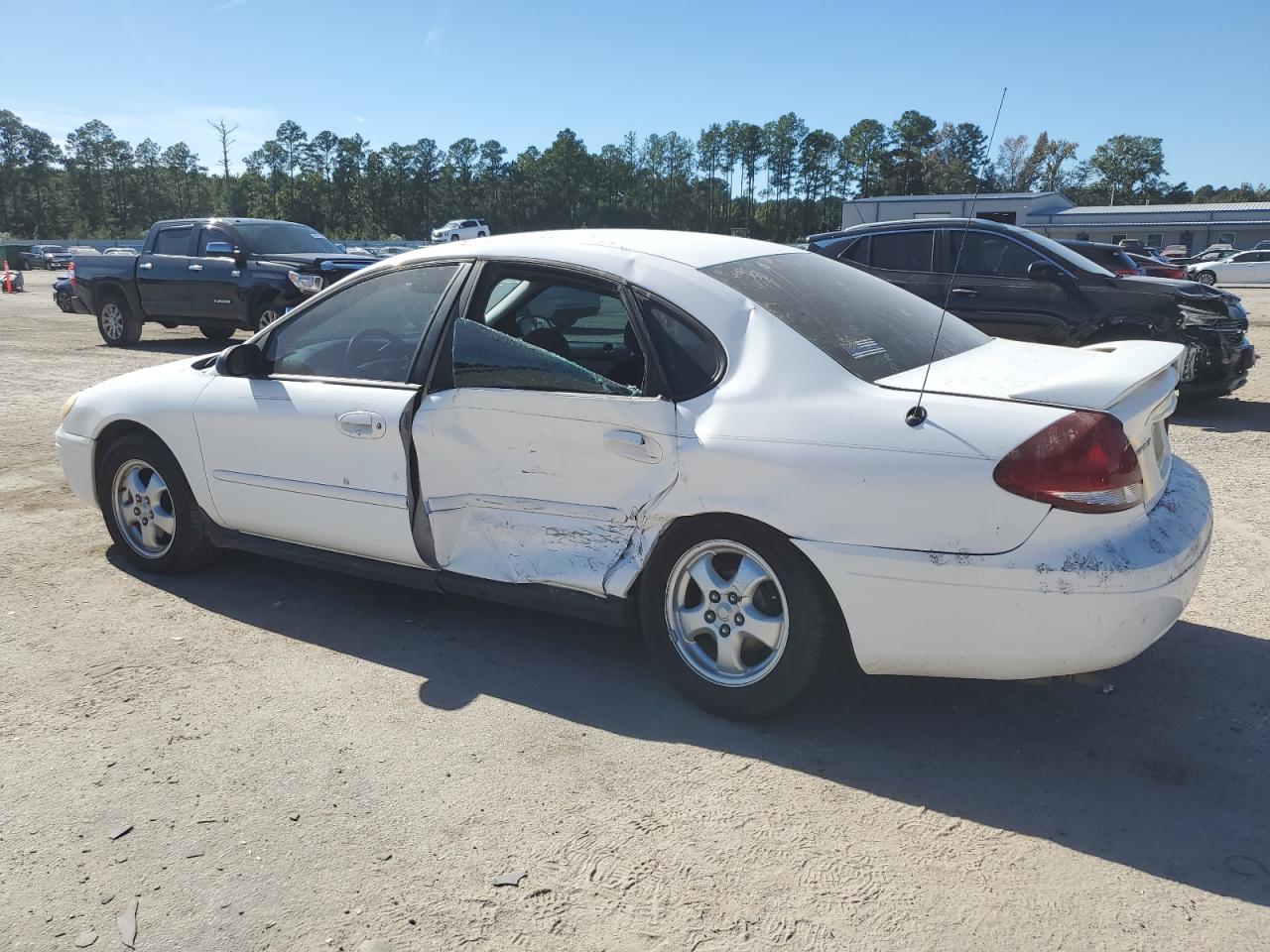 2006 Ford Taurus Se White vin: 1FAFP53U86A195629