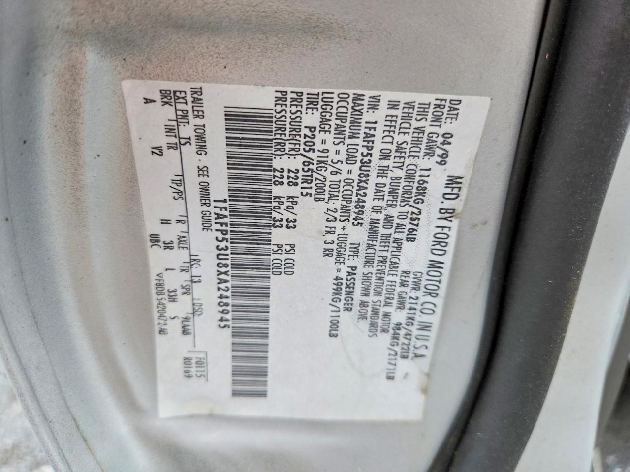 1999 Ford Taurus Se Silver vin: 1FAFP53U8XA248945