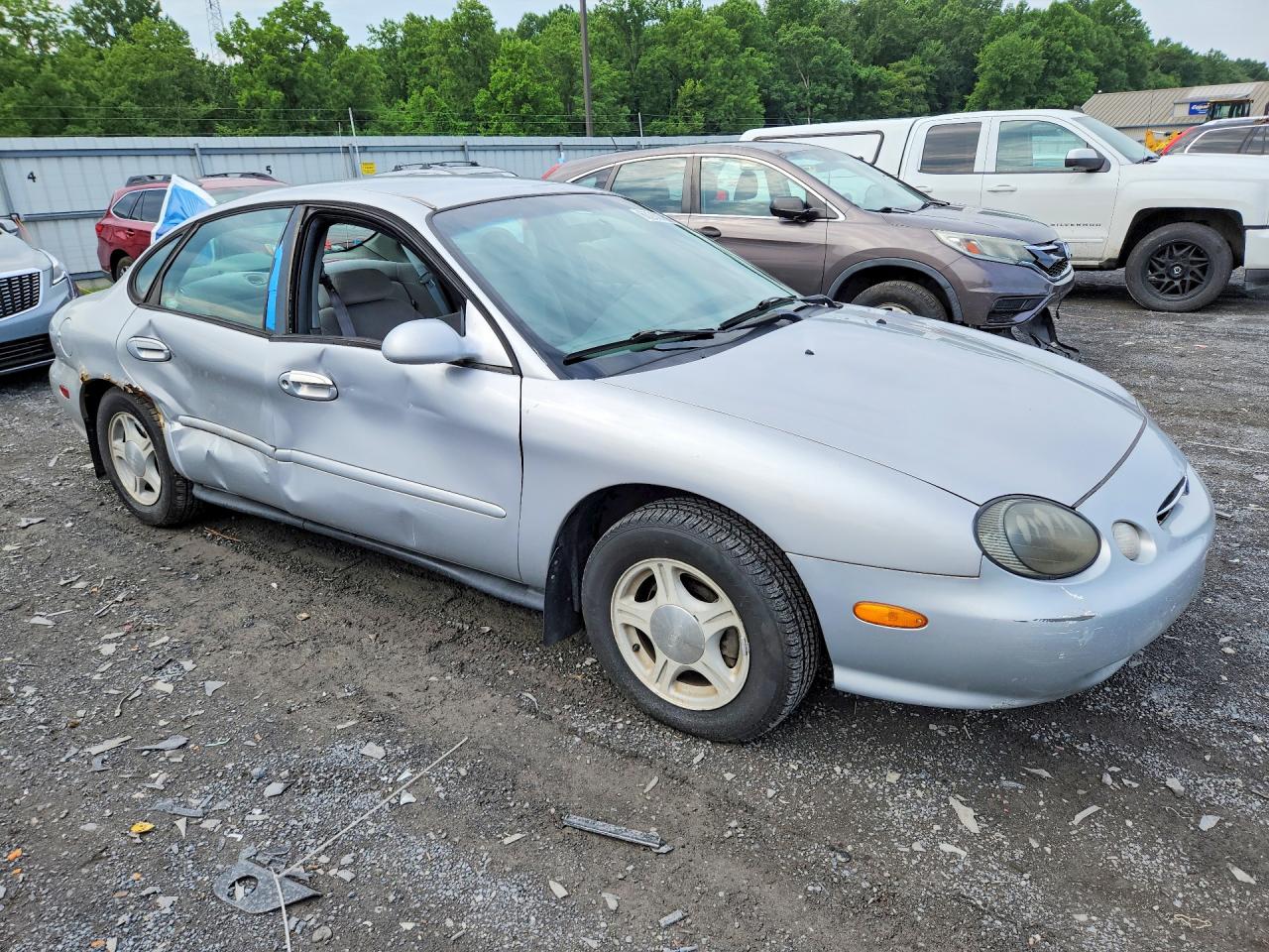 1999 Ford Taurus Se Silver vin: 1FAFP53U8XA248945