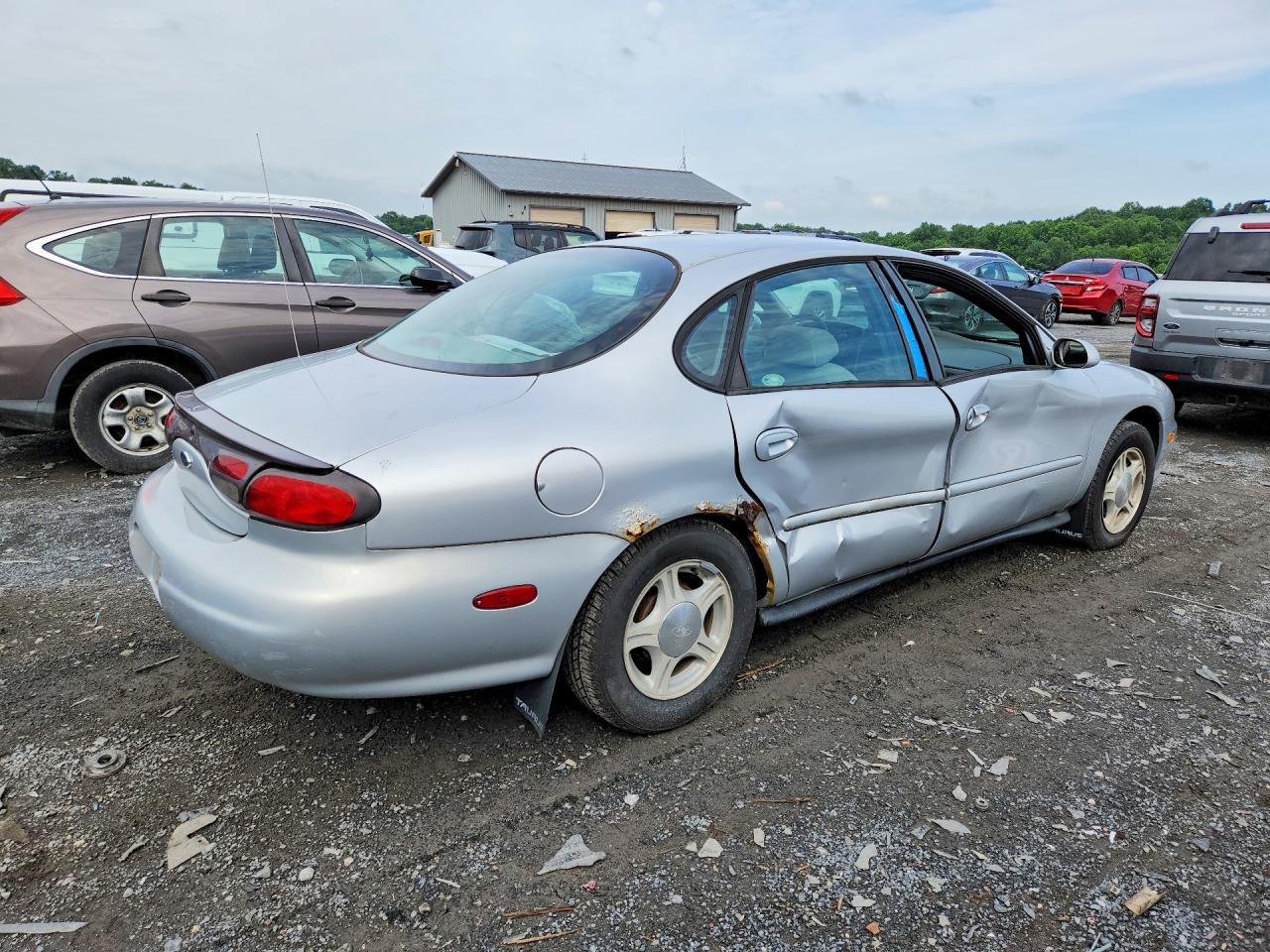1999 Ford Taurus Se Silver vin: 1FAFP53U8XA248945