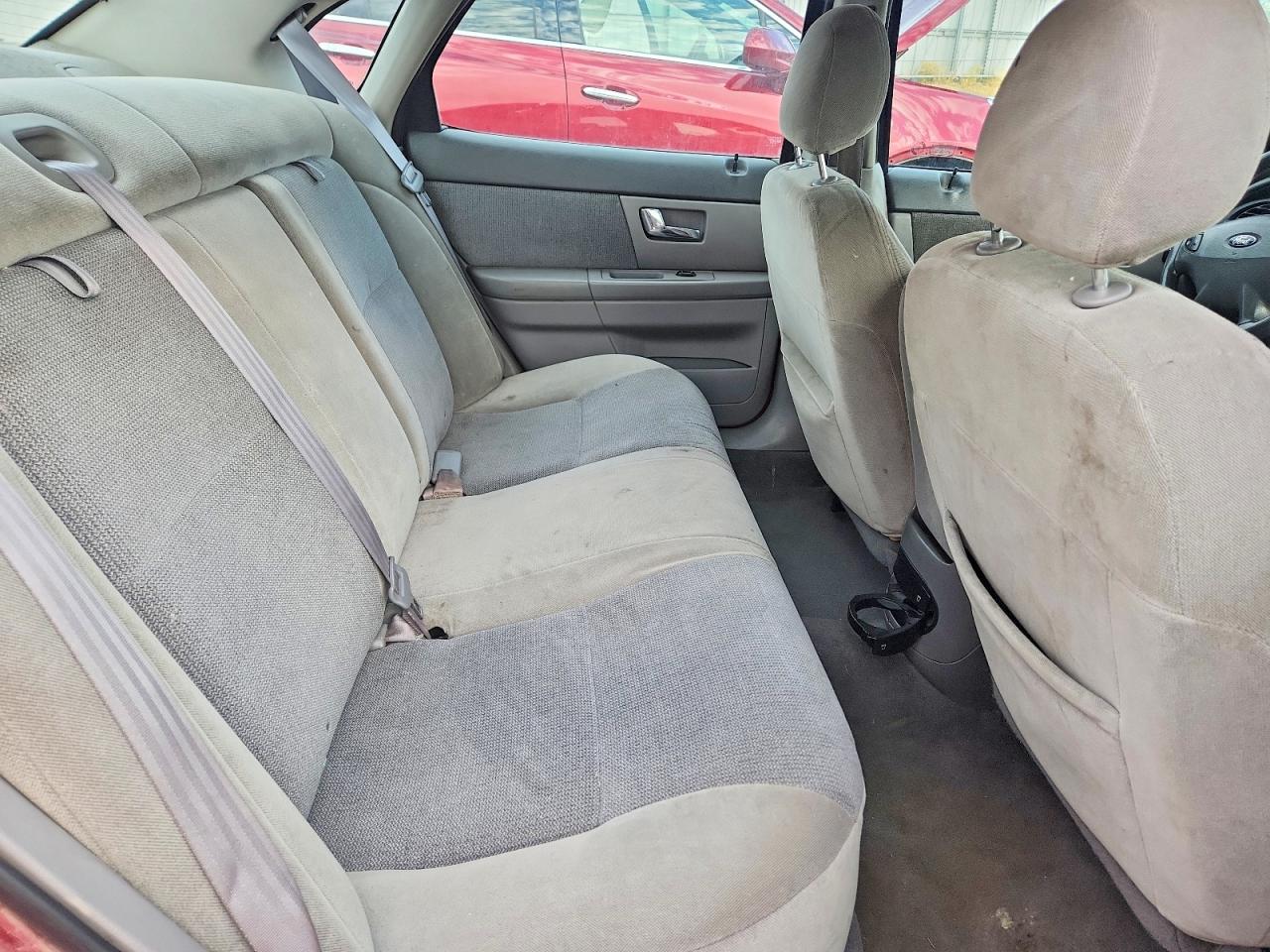 2002 Ford Taurus Se Red vin: 1FAFP53U92G208167