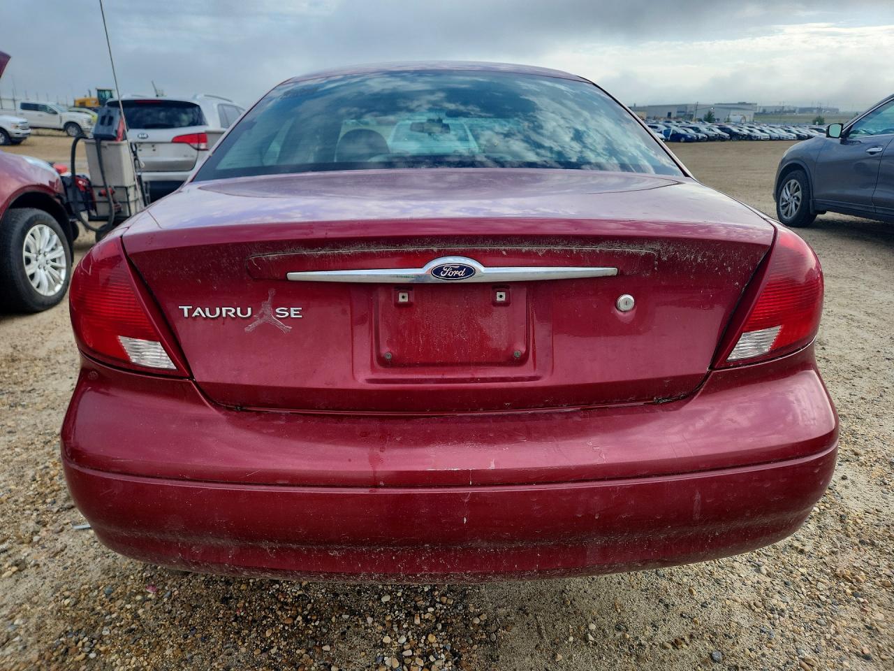 2002 Ford Taurus Se Red vin: 1FAFP53U92G208167