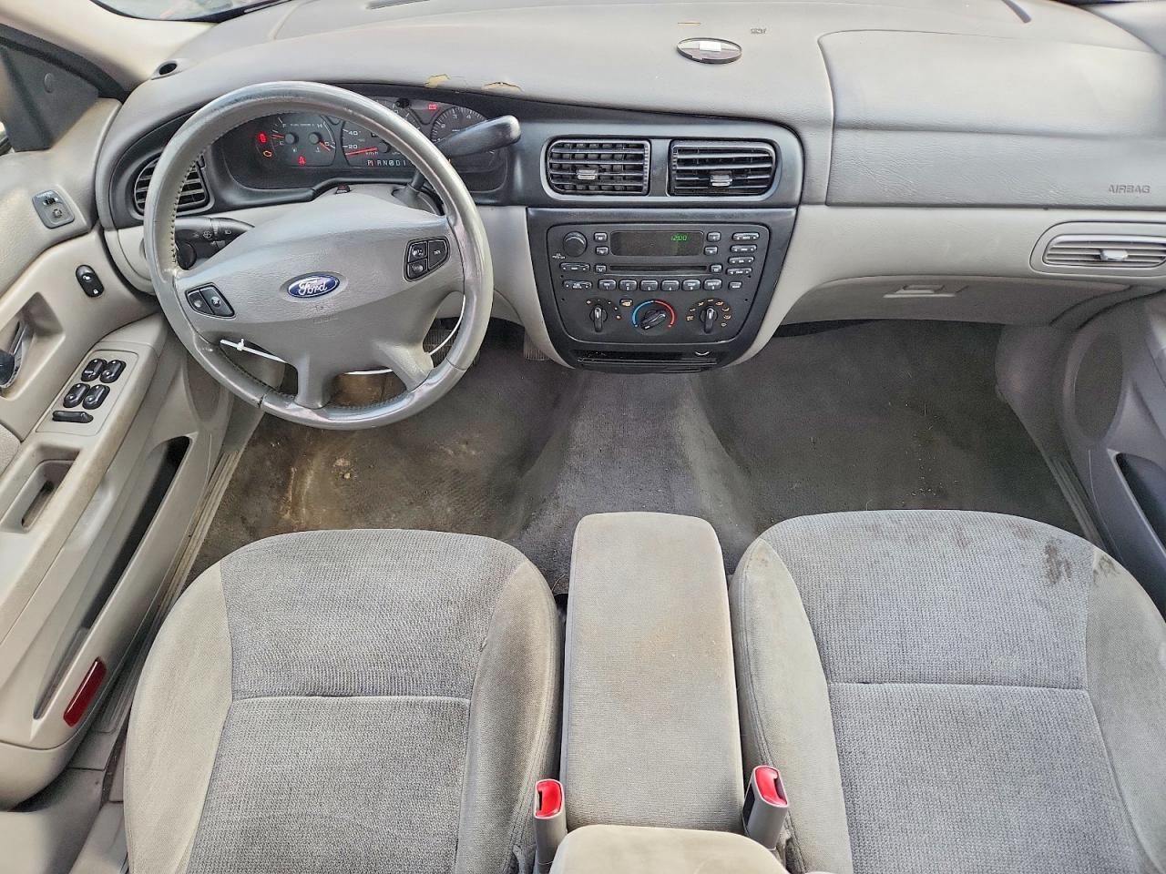 2002 Ford Taurus Se Red vin: 1FAFP53U92G208167