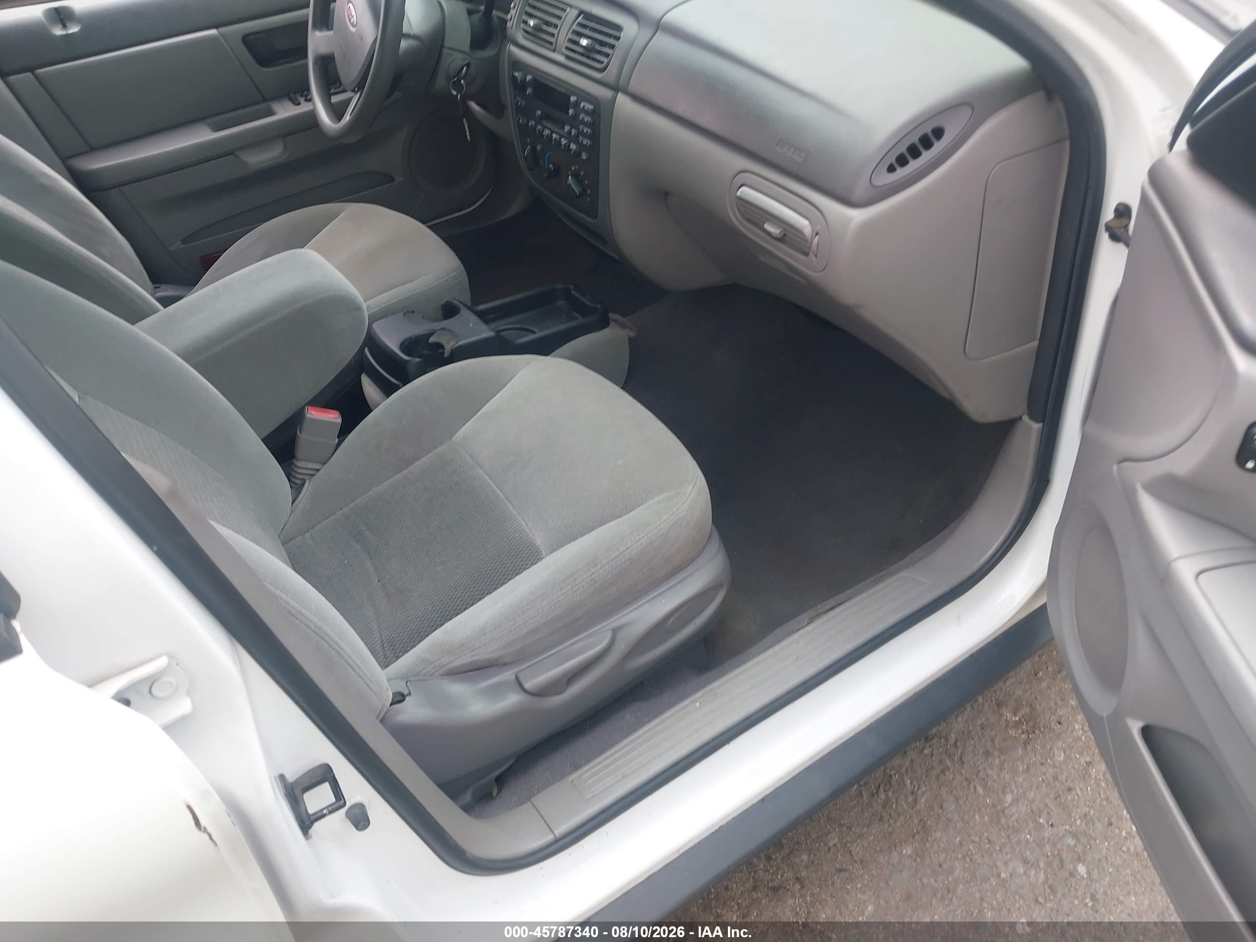 2004 Ford Taurus Se White vin: 1FAFP53U94A102310