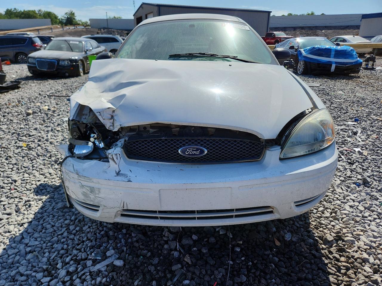 2006 Ford Taurus Se Белый vin: 1FAFP53U96A195526