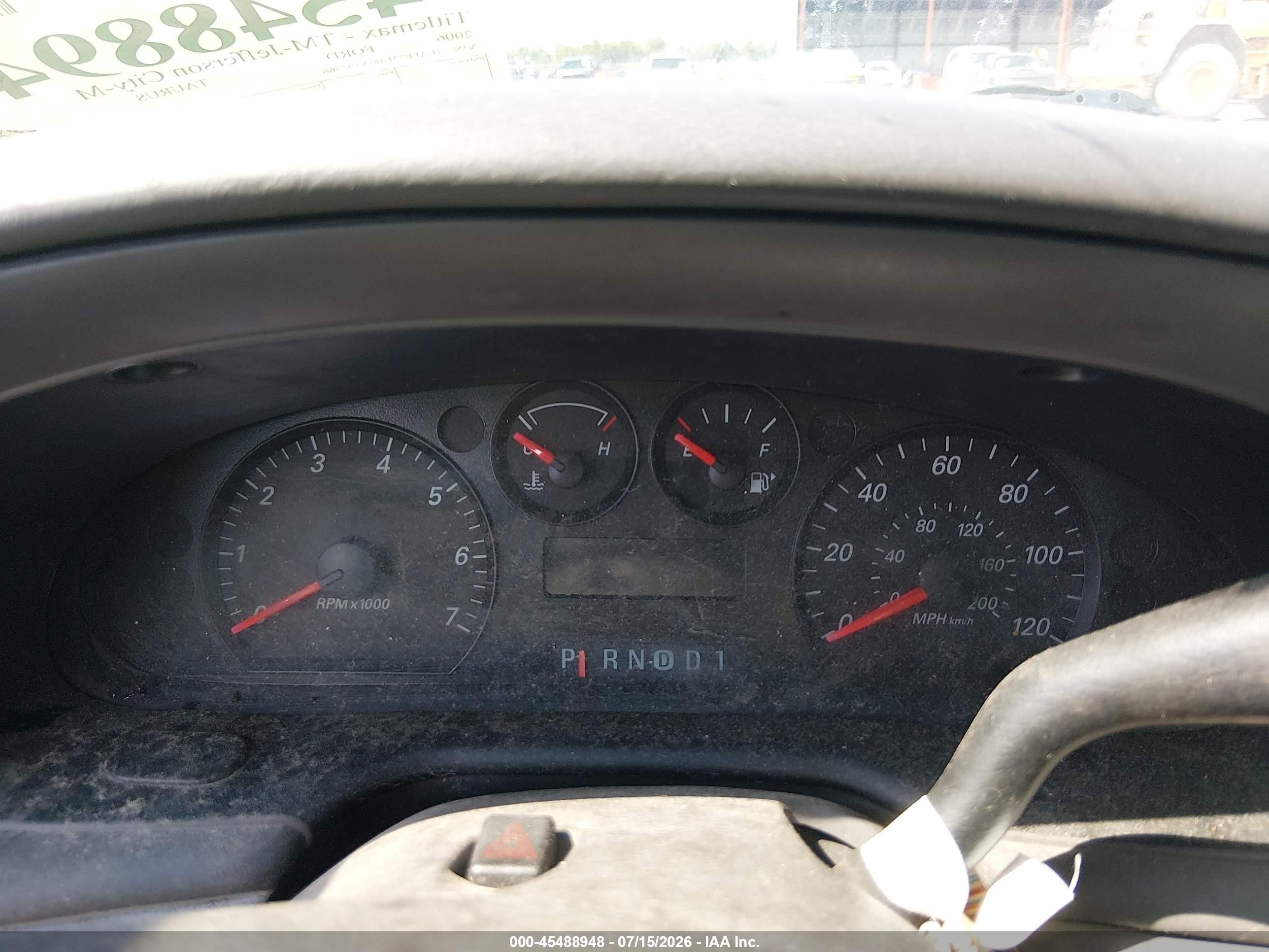 2006 Ford Taurus Se Темно-бордовый vin: 1FAFP53U96A197566