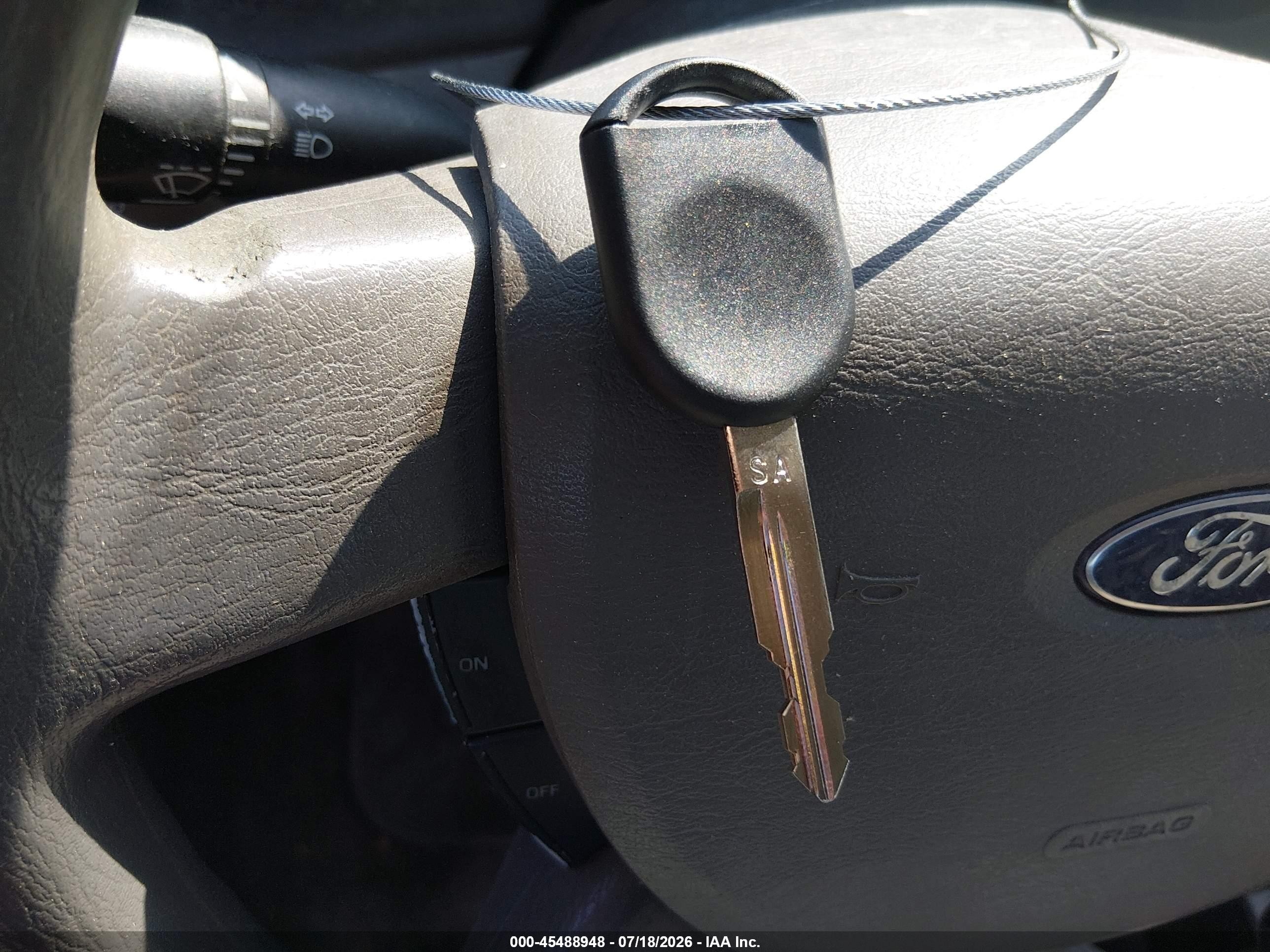 2006 Ford Taurus Se Темно-бордовый vin: 1FAFP53U96A197566