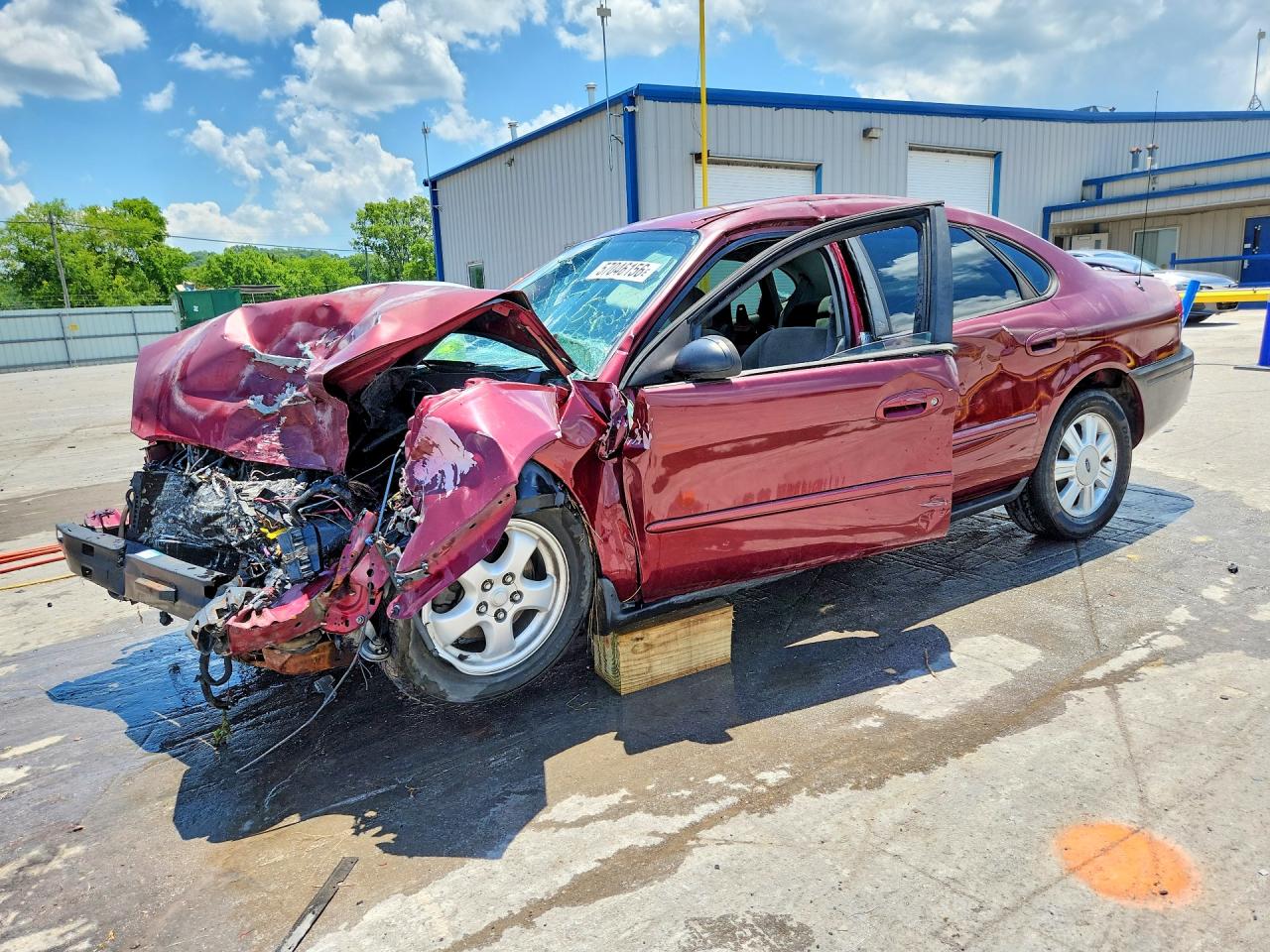 2006 Ford Taurus Se Темно-бордовый vin: 1FAFP53U96A235071