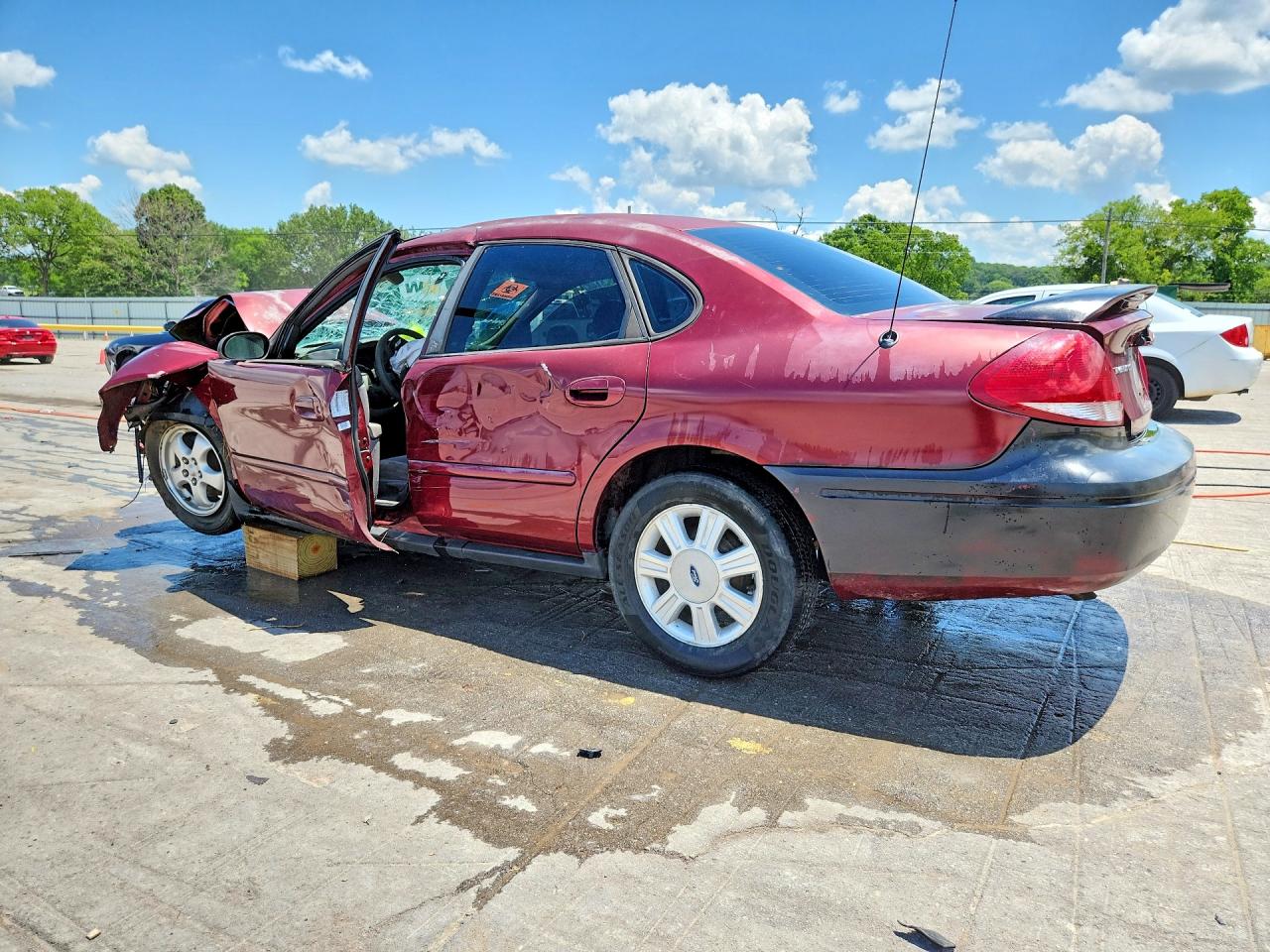 2006 Ford Taurus Se Maroon vin: 1FAFP53U96A235071