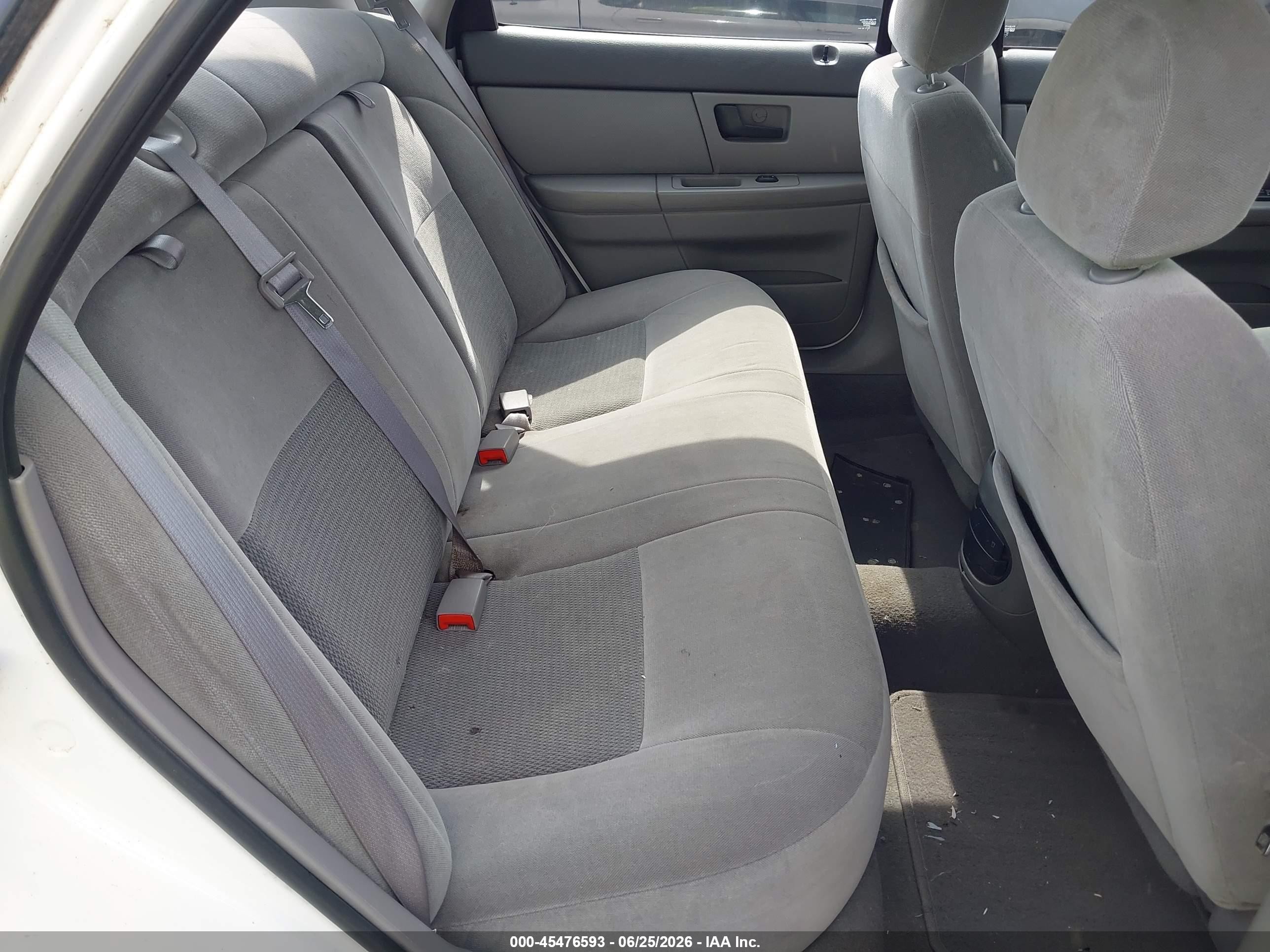 2006 Ford Taurus Se White vin: 1FAFP53U96A254333
