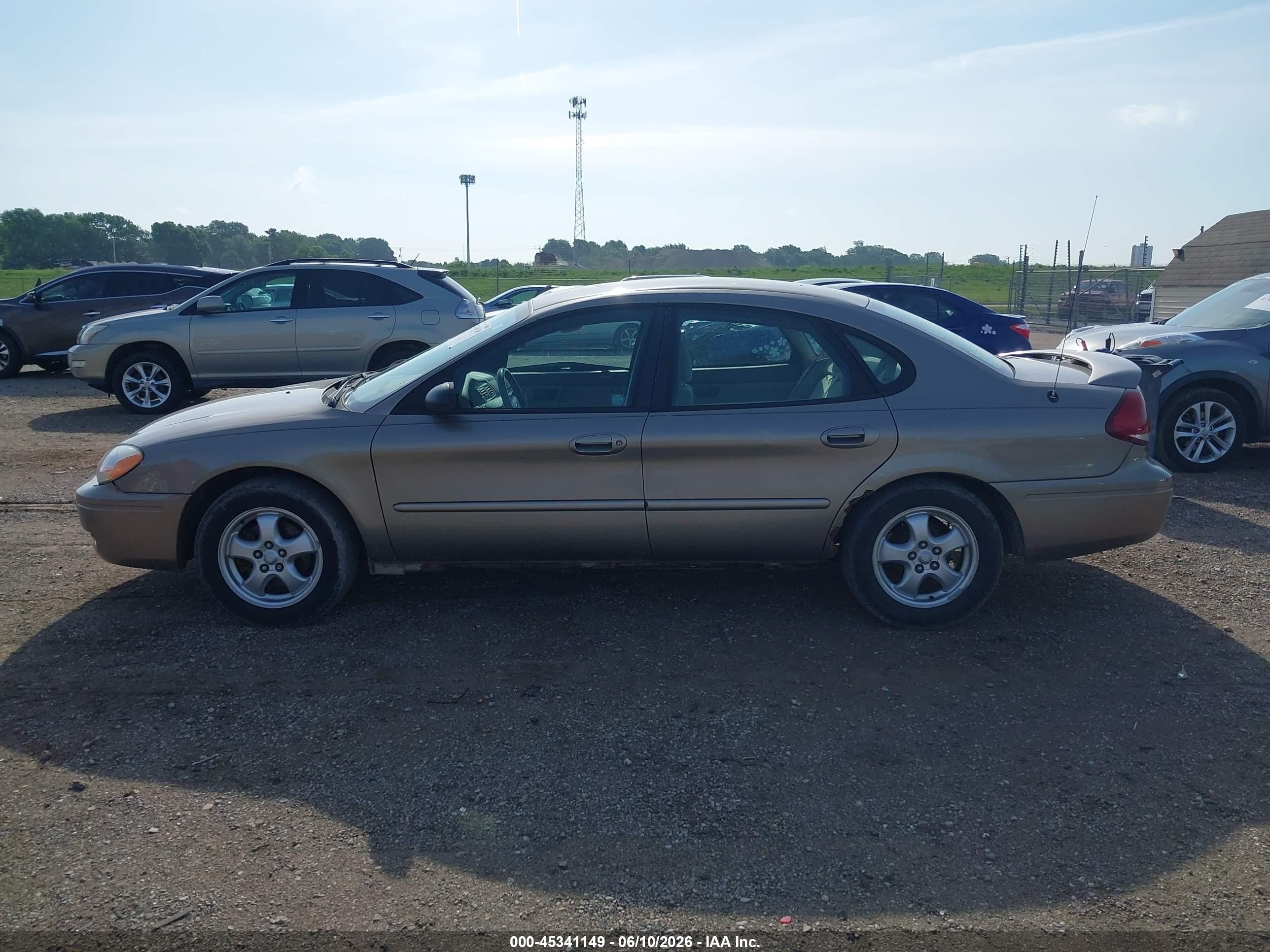 2007 Ford Taurus Se Бежевый vin: 1FAFP53U97A155576