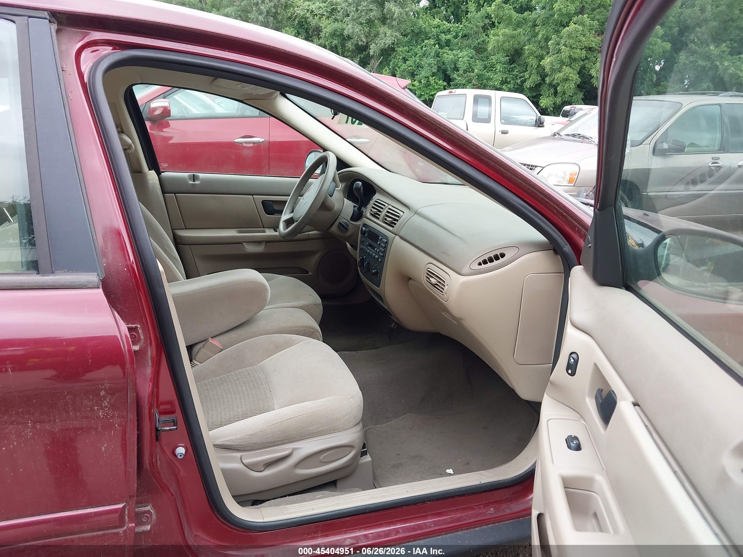 2007 Ford Taurus Se Red vin: 1FAFP53U97A161815