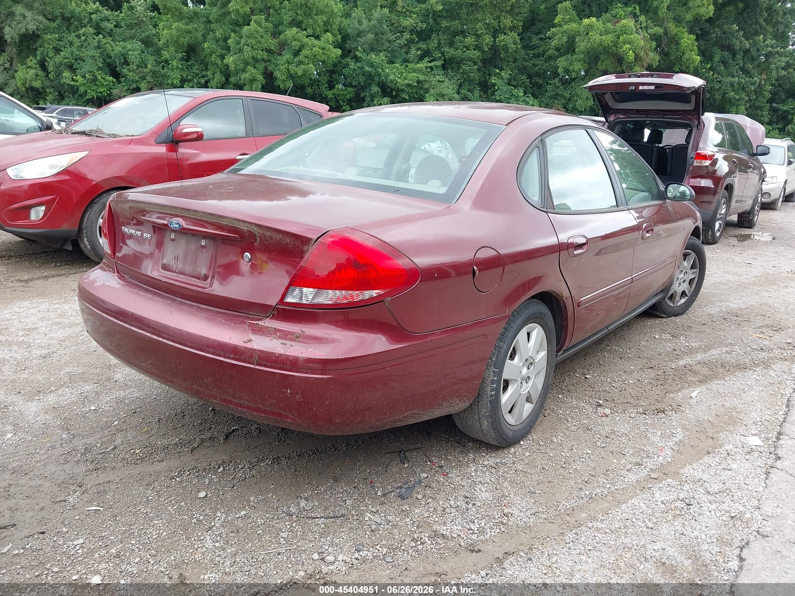 2007 Ford Taurus Se Red vin: 1FAFP53U97A161815