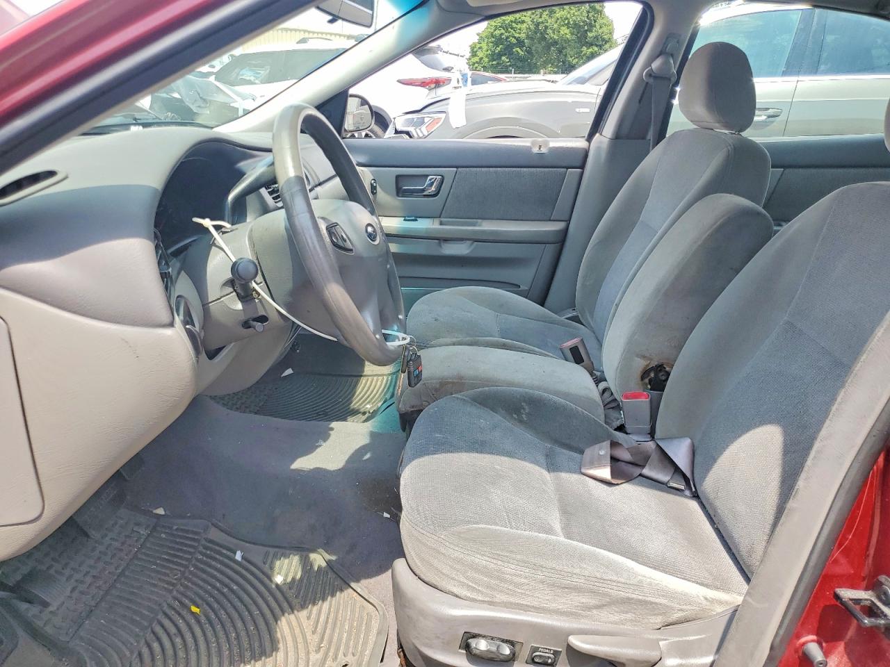 2002 Ford Taurus Se Red vin: 1FAFP53UX2G254056