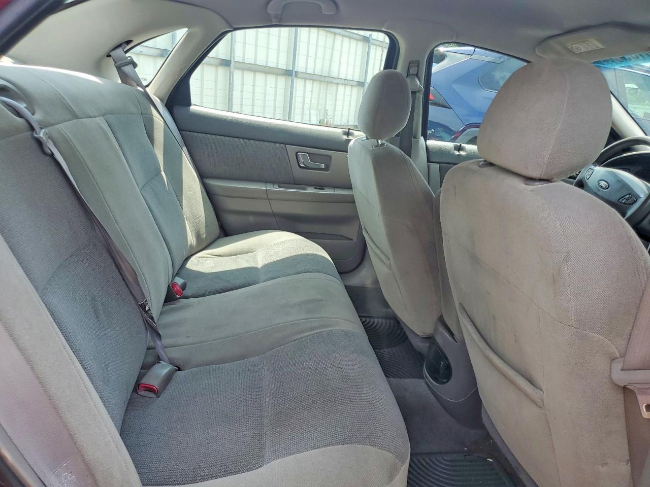 2002 Ford Taurus Se Red vin: 1FAFP53UX2G254056