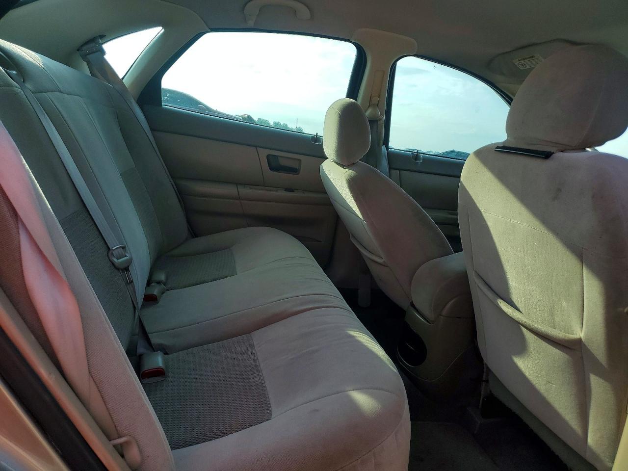 2003 Ford Taurus Se Золотой vin: 1FAFP53UX3A192971