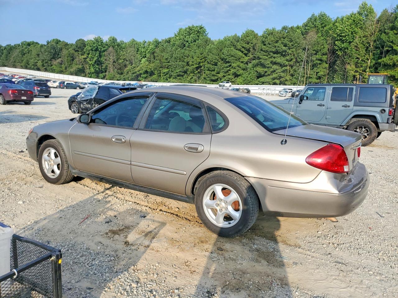 2003 Ford Taurus Se Золотой vin: 1FAFP53UX3A192971