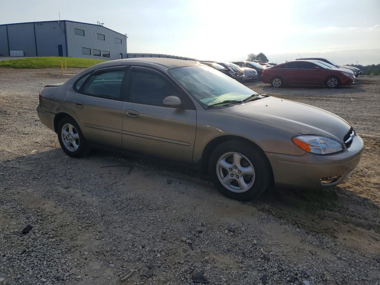 2003 Ford Taurus Se Золотой vin: 1FAFP53UX3A192971