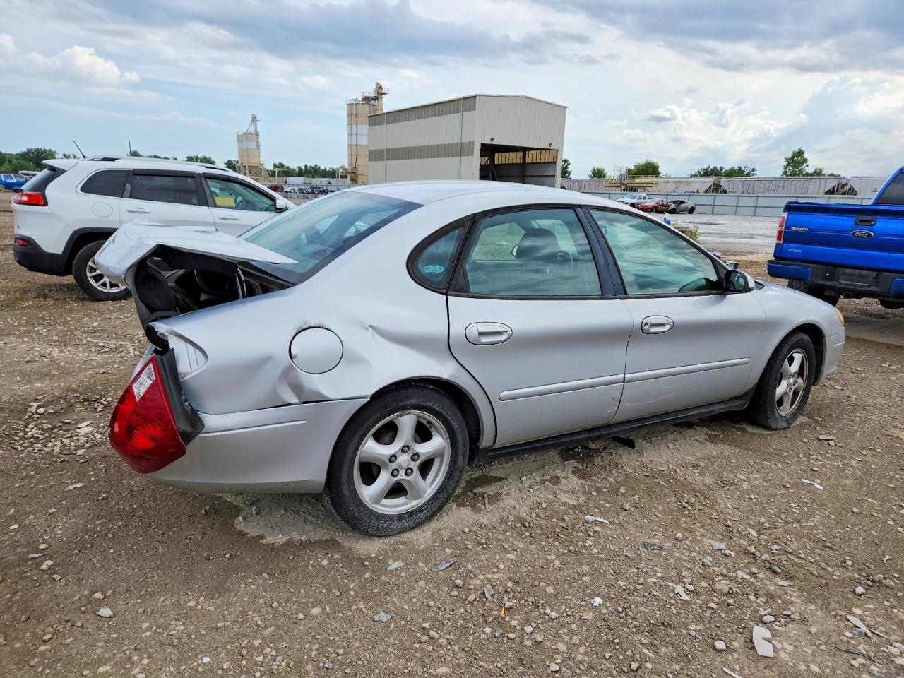 2003 Ford Taurus Se Silver vin: 1FAFP53UX3G152757