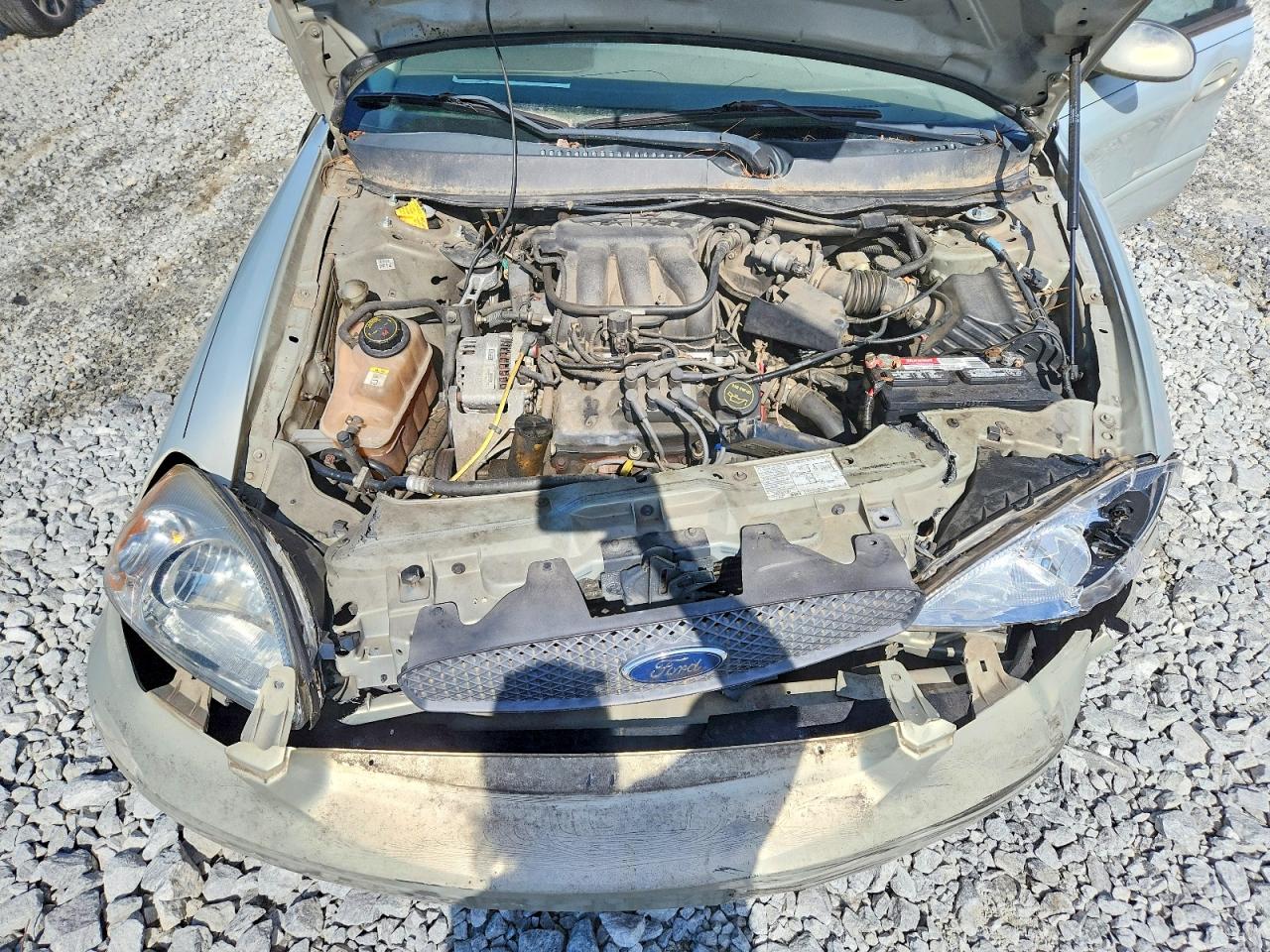 2004 Ford Taurus Se Золотой vin: 1FAFP53UX4A147918
