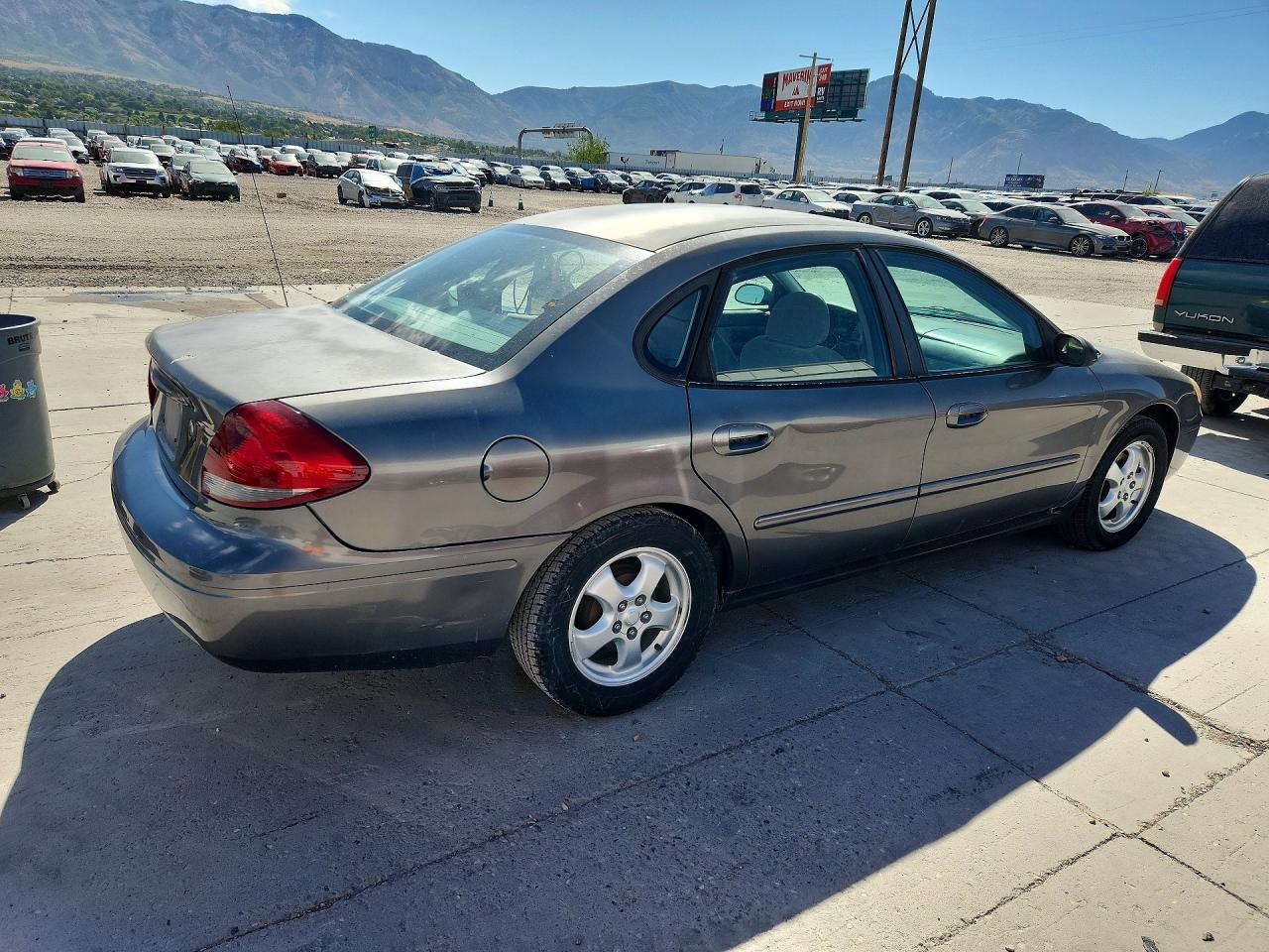 2005 Ford Taurus Se Gray vin: 1FAFP53UX5A235496