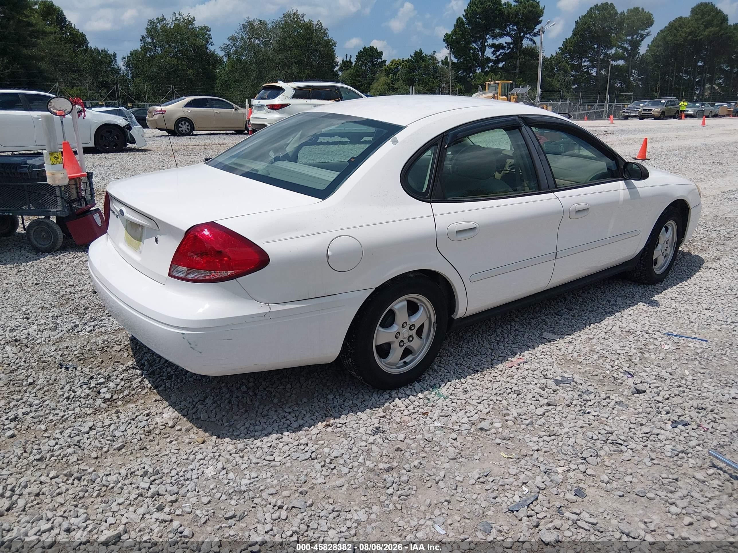 2006 Ford Taurus Se Белый vin: 1FAFP53UX6A183286