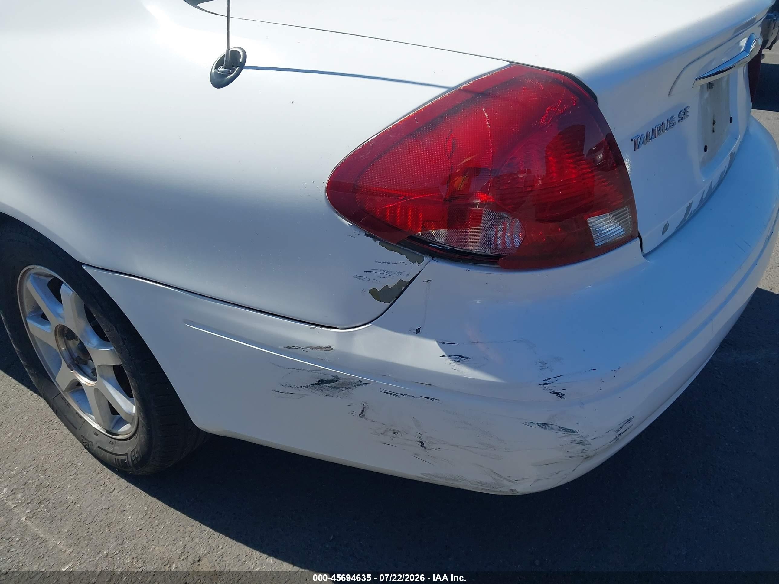 2000 Ford Taurus Ses White vin: 1FAFP5522YG140346