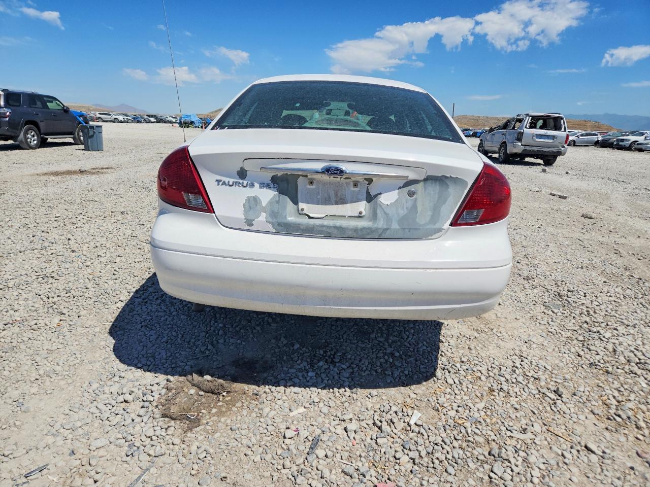 2001 Ford Taurus Ses White vin: 1FAFP55231G239053