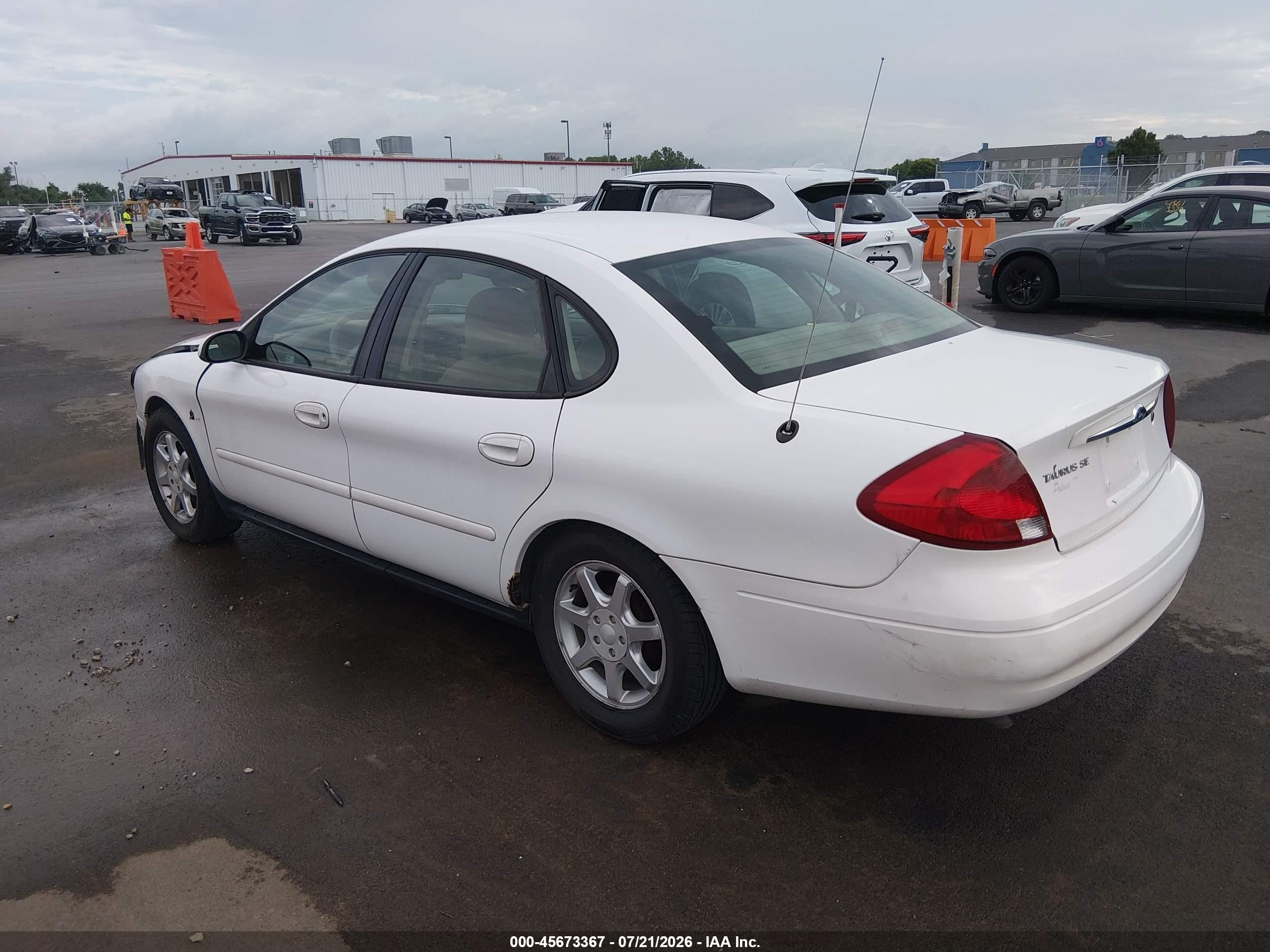 2000 Ford Taurus Ses White vin: 1FAFP5523YG134877