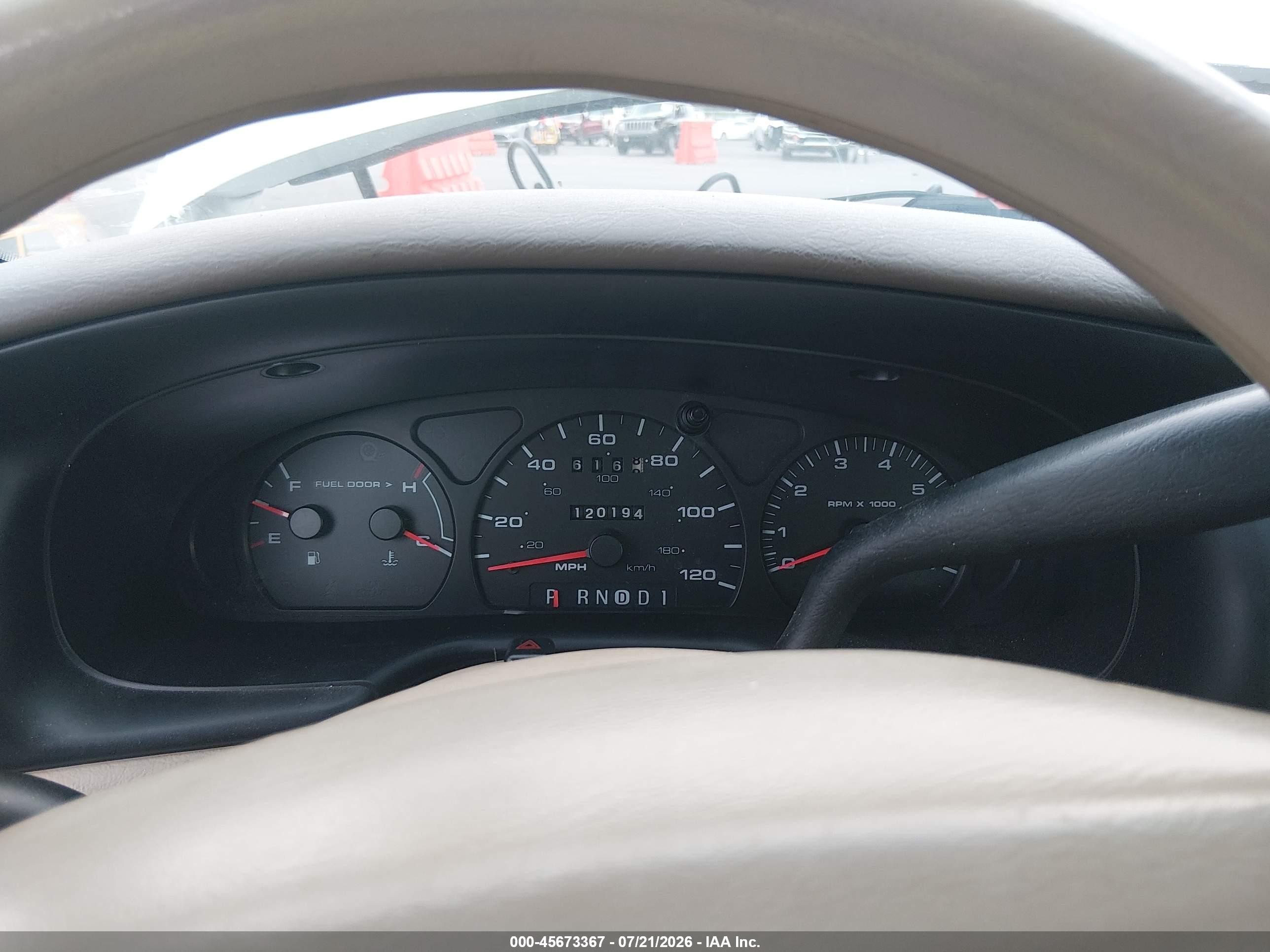 2000 Ford Taurus Ses White vin: 1FAFP5523YG134877