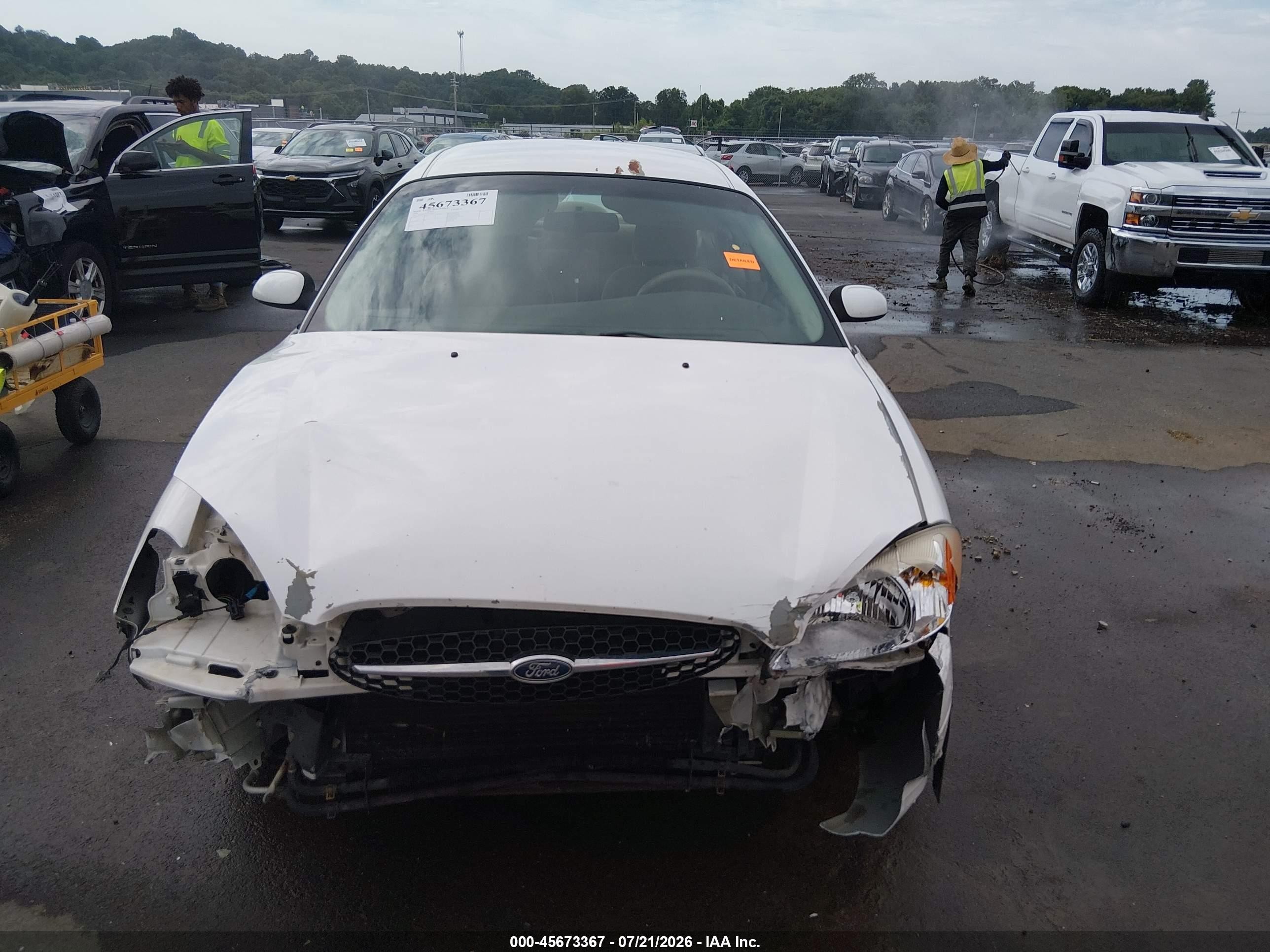 2000 Ford Taurus Ses White vin: 1FAFP5523YG134877