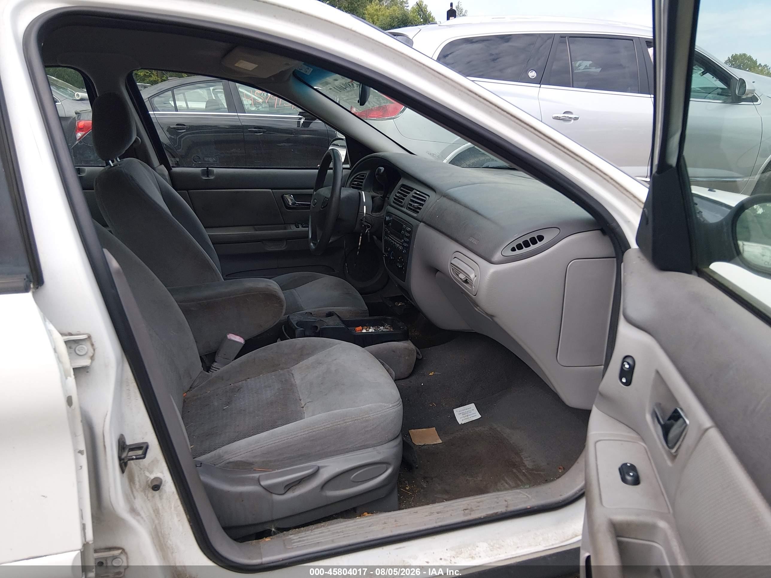 2003 Ford Taurus Ses White vin: 1FAFP55253G137658