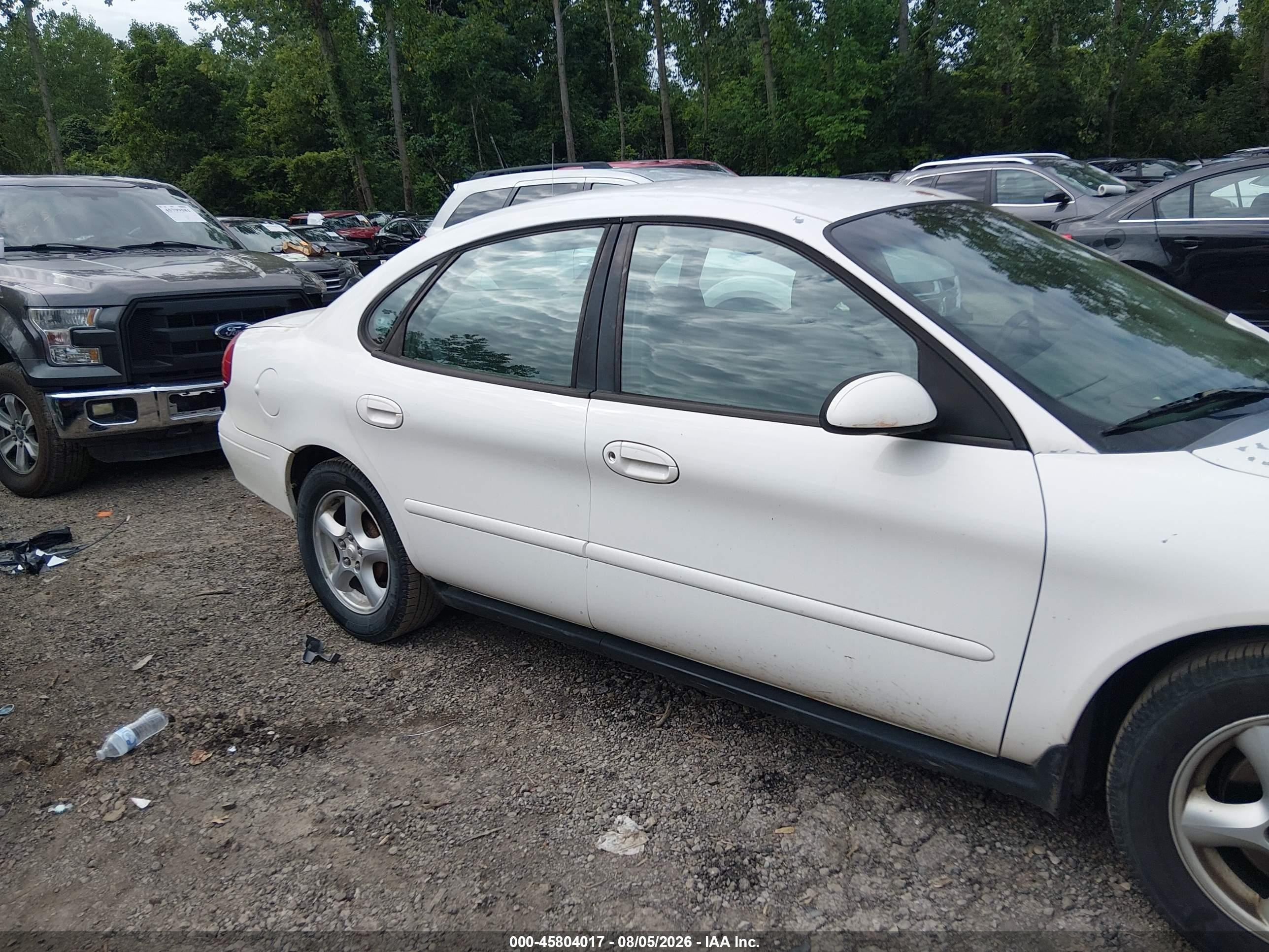 2003 Ford Taurus Ses White vin: 1FAFP55253G137658