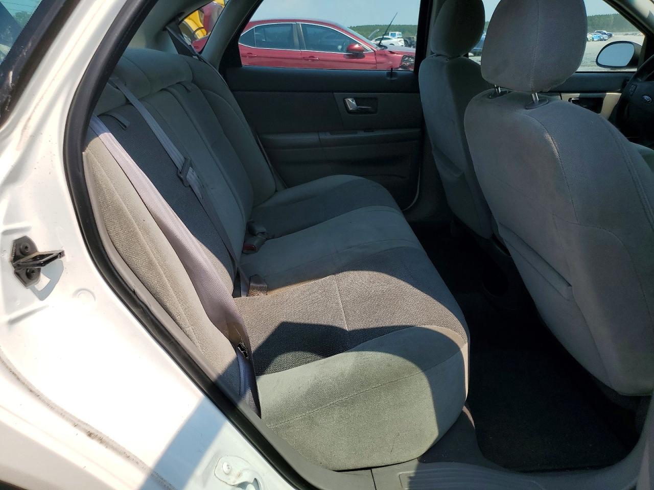 2002 Ford Taurus Ses Белый vin: 1FAFP55272A261156