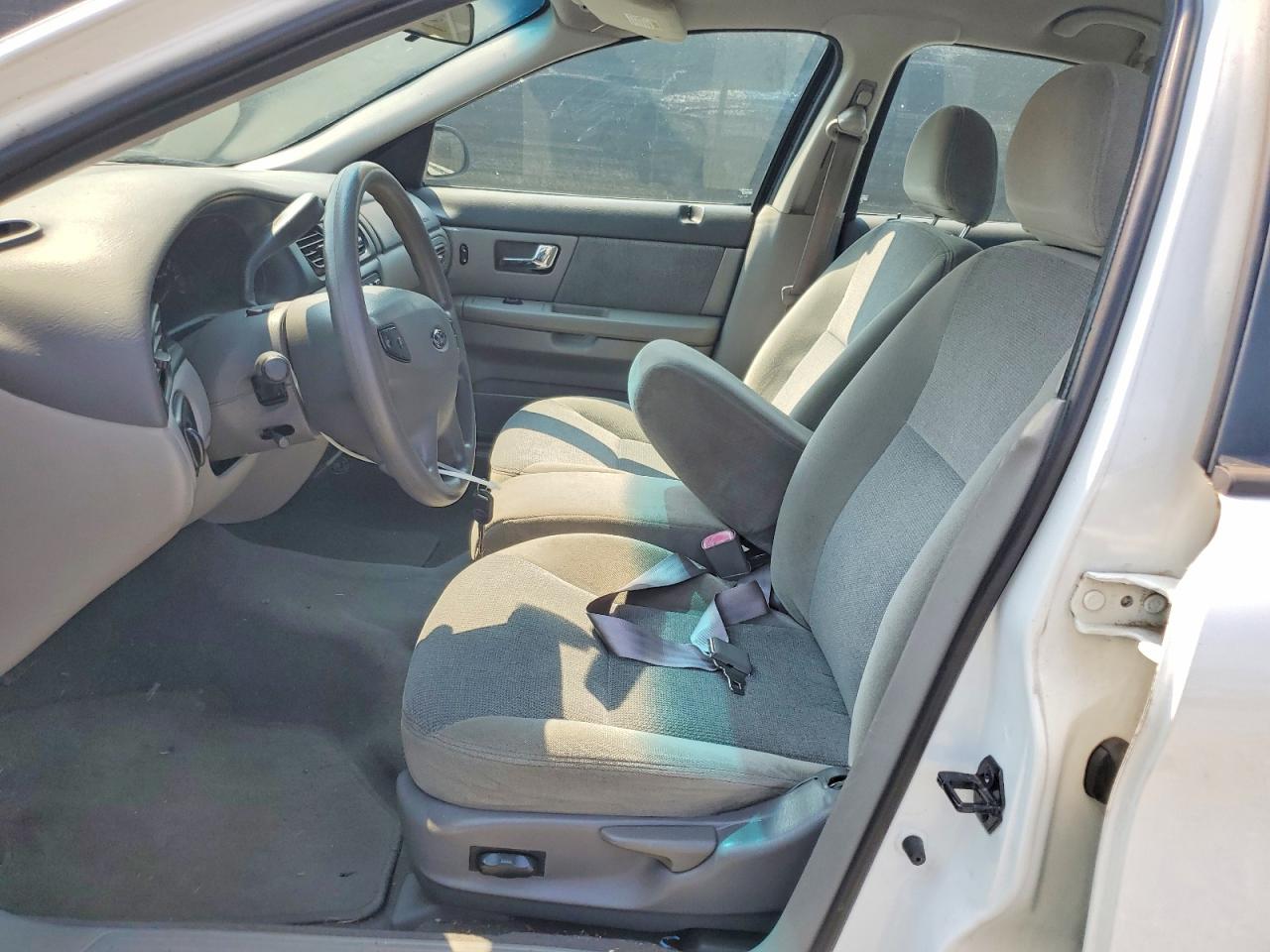 2002 Ford Taurus Ses Белый vin: 1FAFP55272A261156