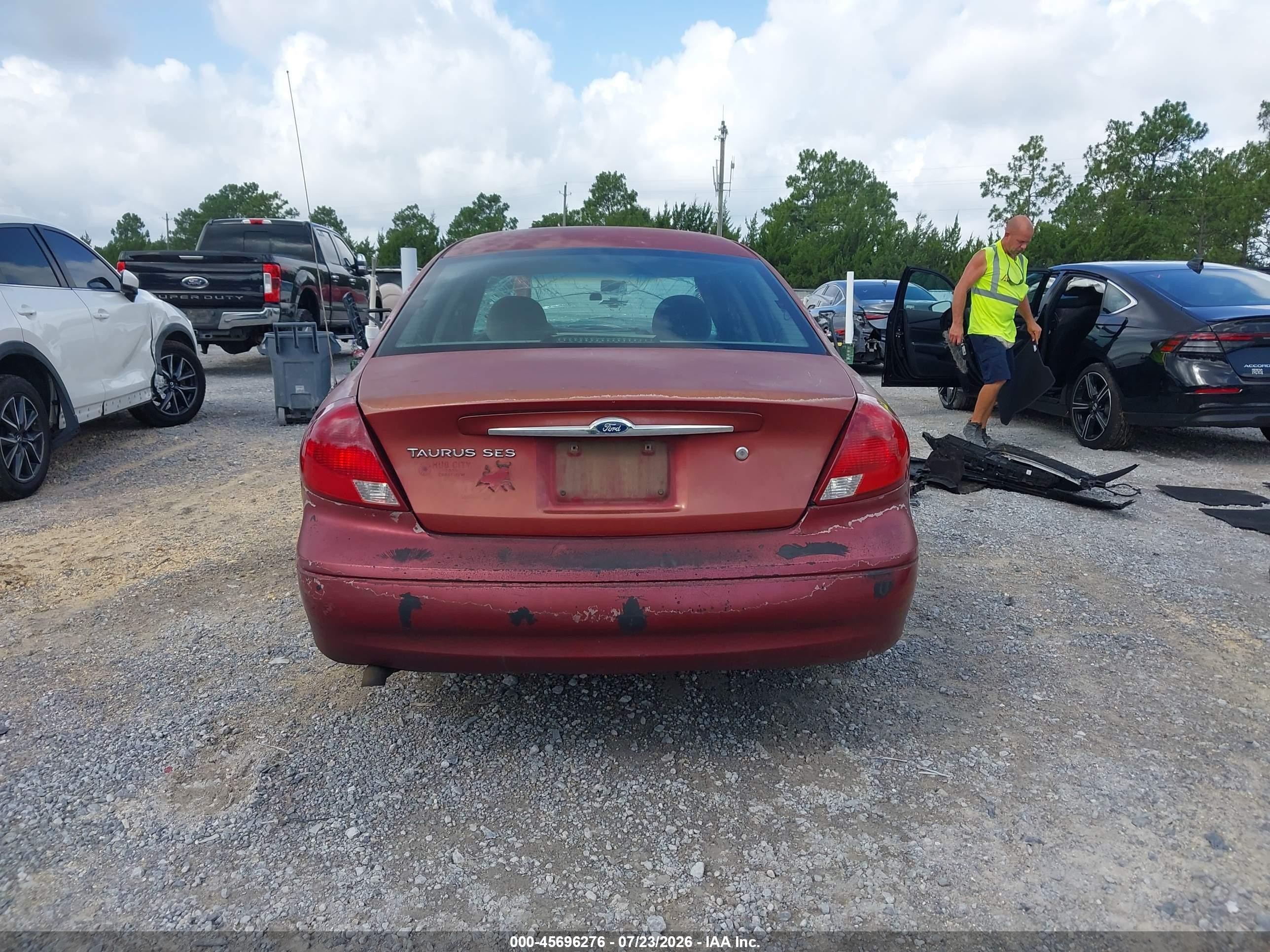2003 Ford Taurus Ses Red vin: 1FAFP55283G192864