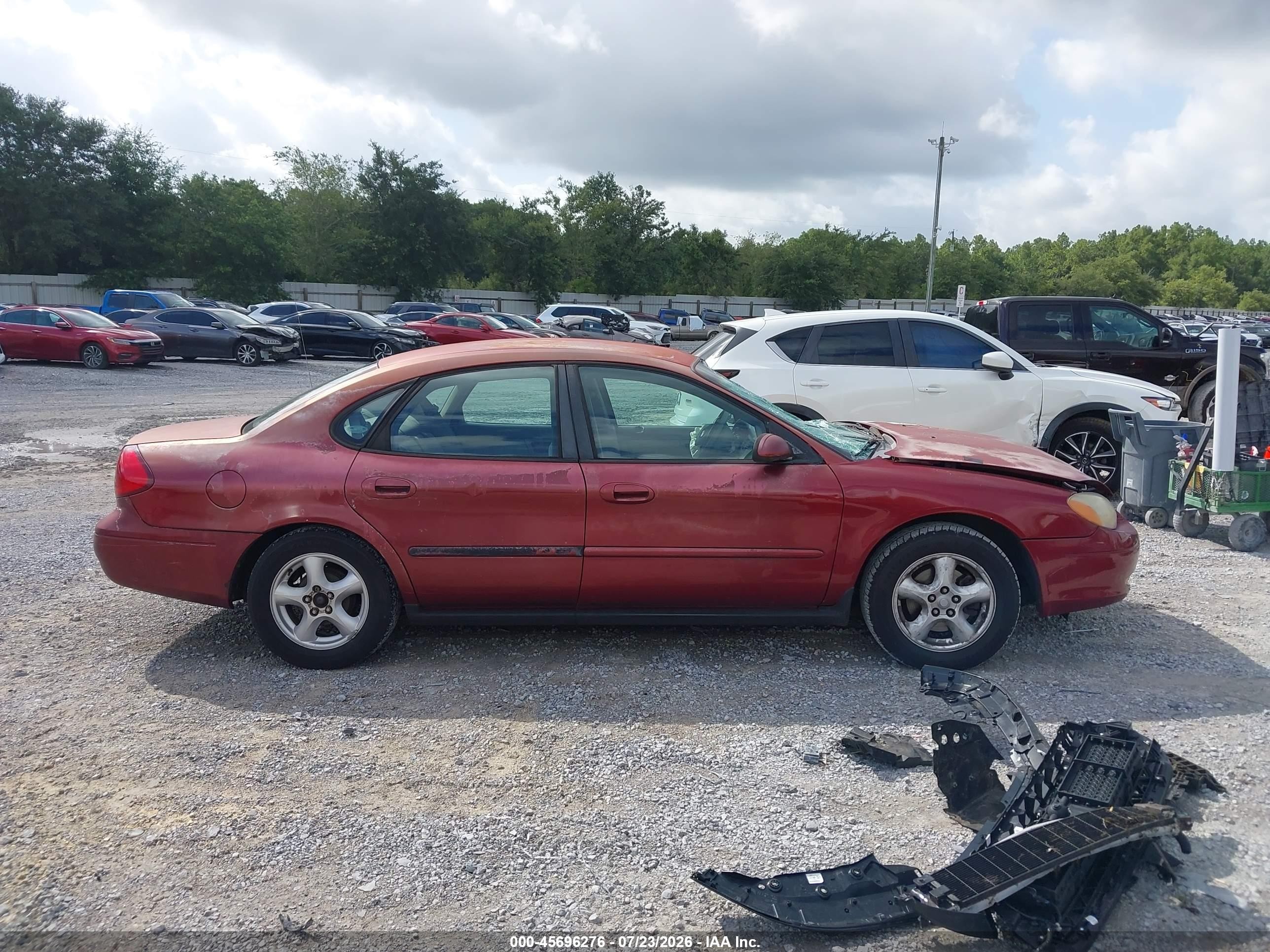 2003 Ford Taurus Ses Red vin: 1FAFP55283G192864
