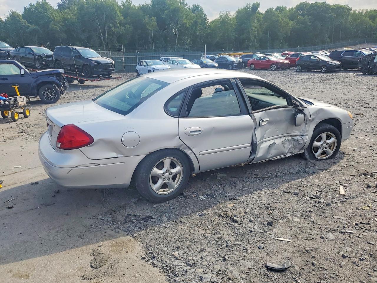 2003 Ford Taurus Ses Silver vin: 1FAFP55283G278434