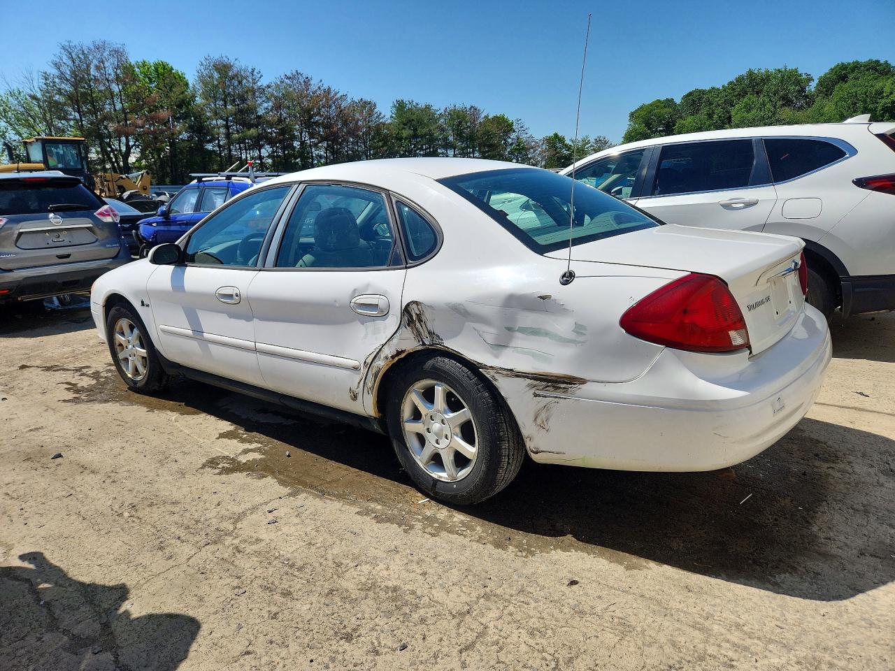 2000 Ford Taurus Ses White vin: 1FAFP5528YG140741
