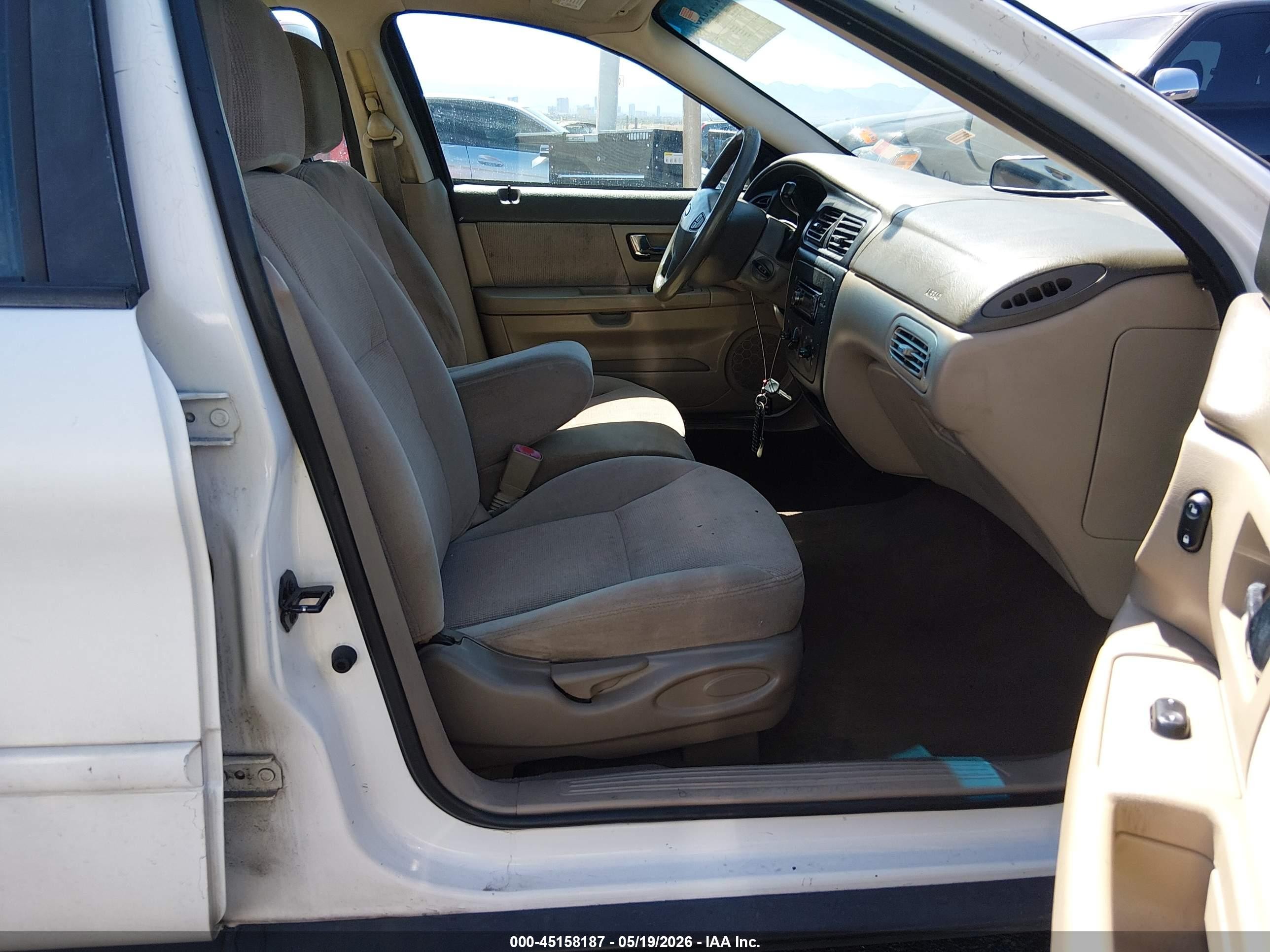 2001 Ford Taurus Ses White vin: 1FAFP55291A243143