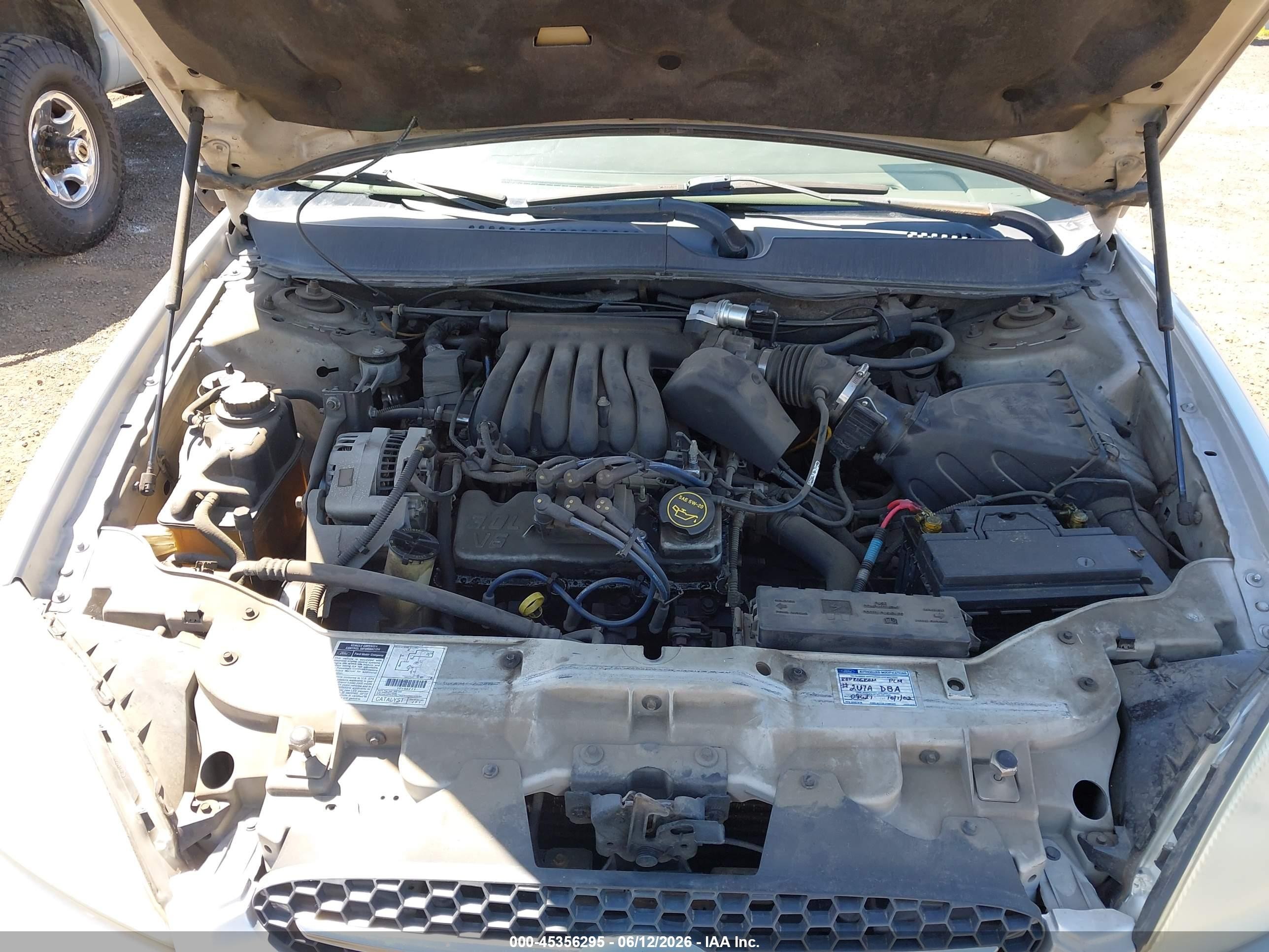 2002 Ford Taurus Ses Silver vin: 1FAFP552X2G236877
