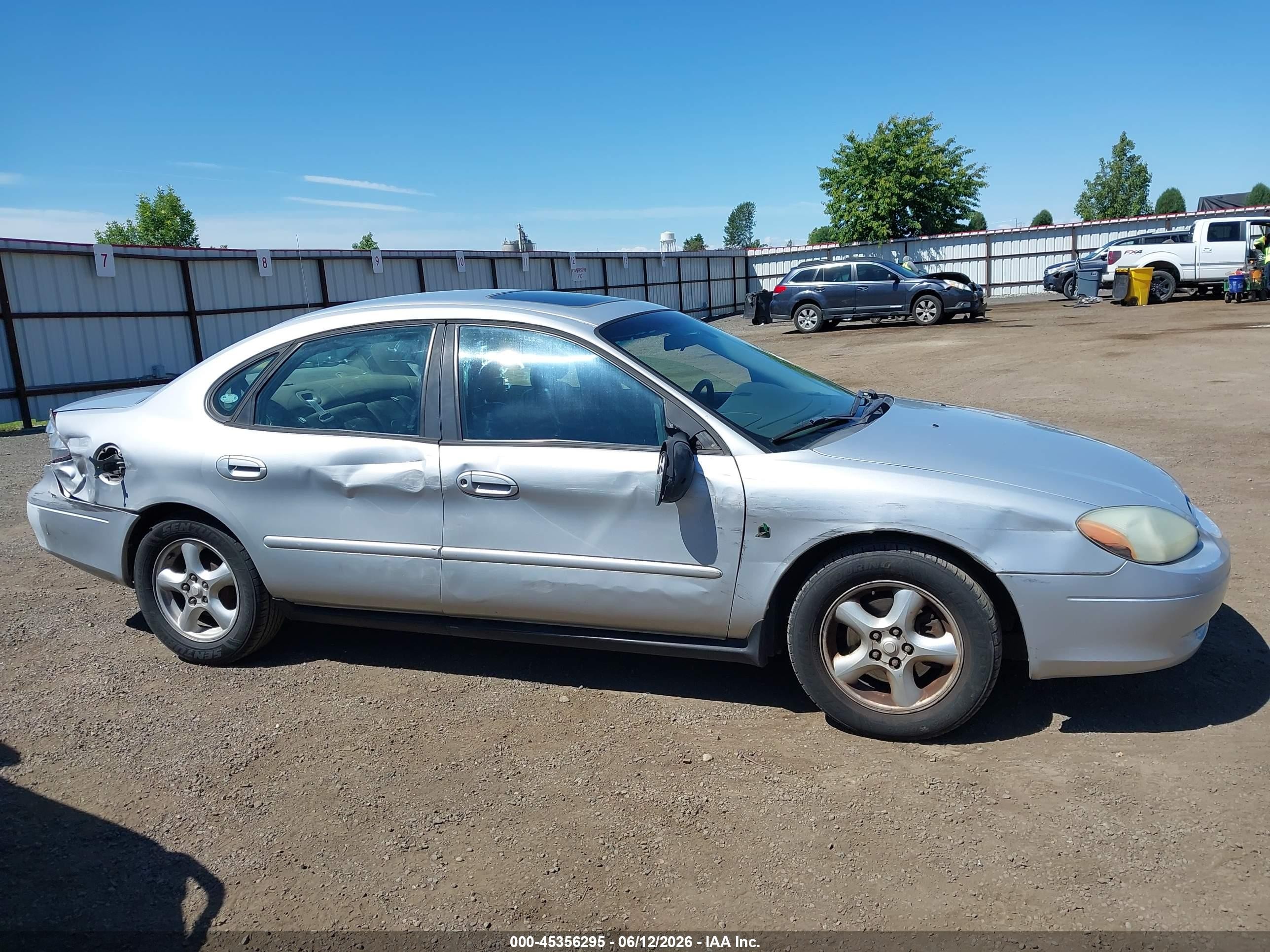 2002 Ford Taurus Ses Silver vin: 1FAFP552X2G236877