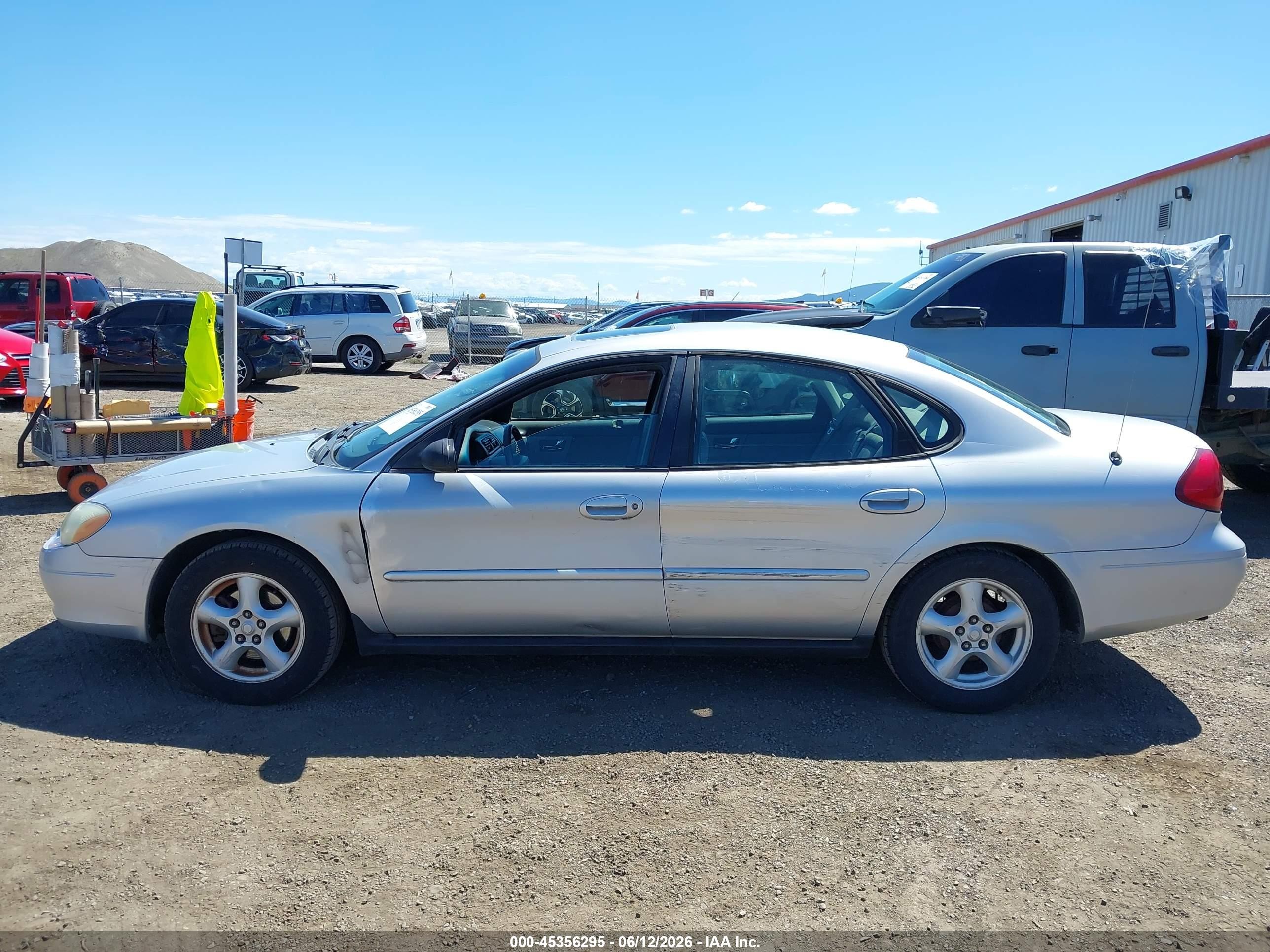 2002 Ford Taurus Ses Silver vin: 1FAFP552X2G236877